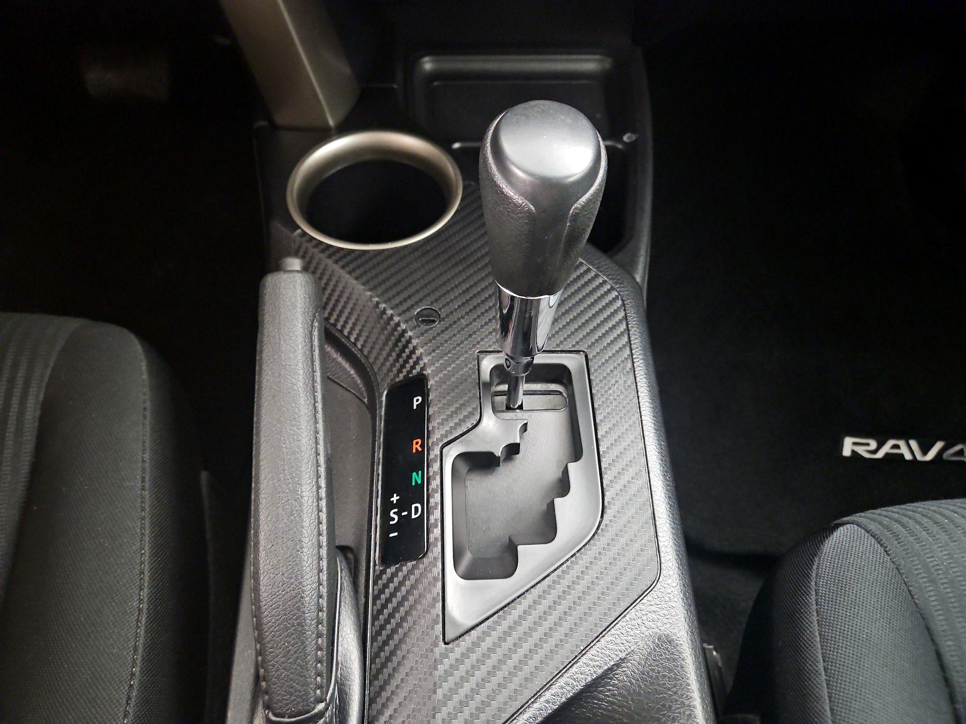 Thumbnail: 2015 Toyota RAV4 - 17