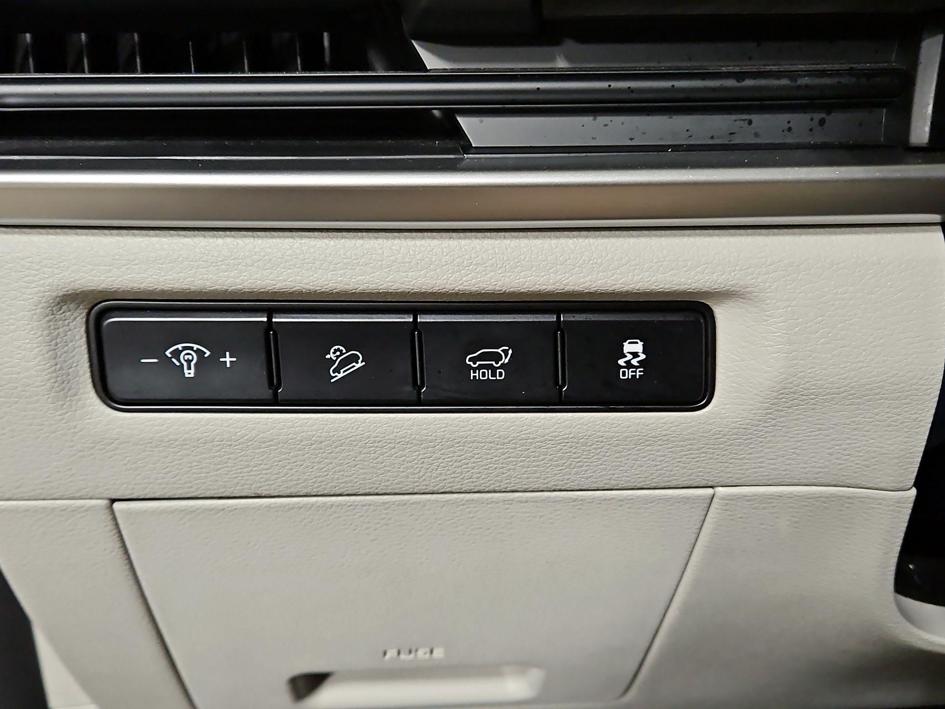 Thumbnail: 2023 Kia Telluride - 13