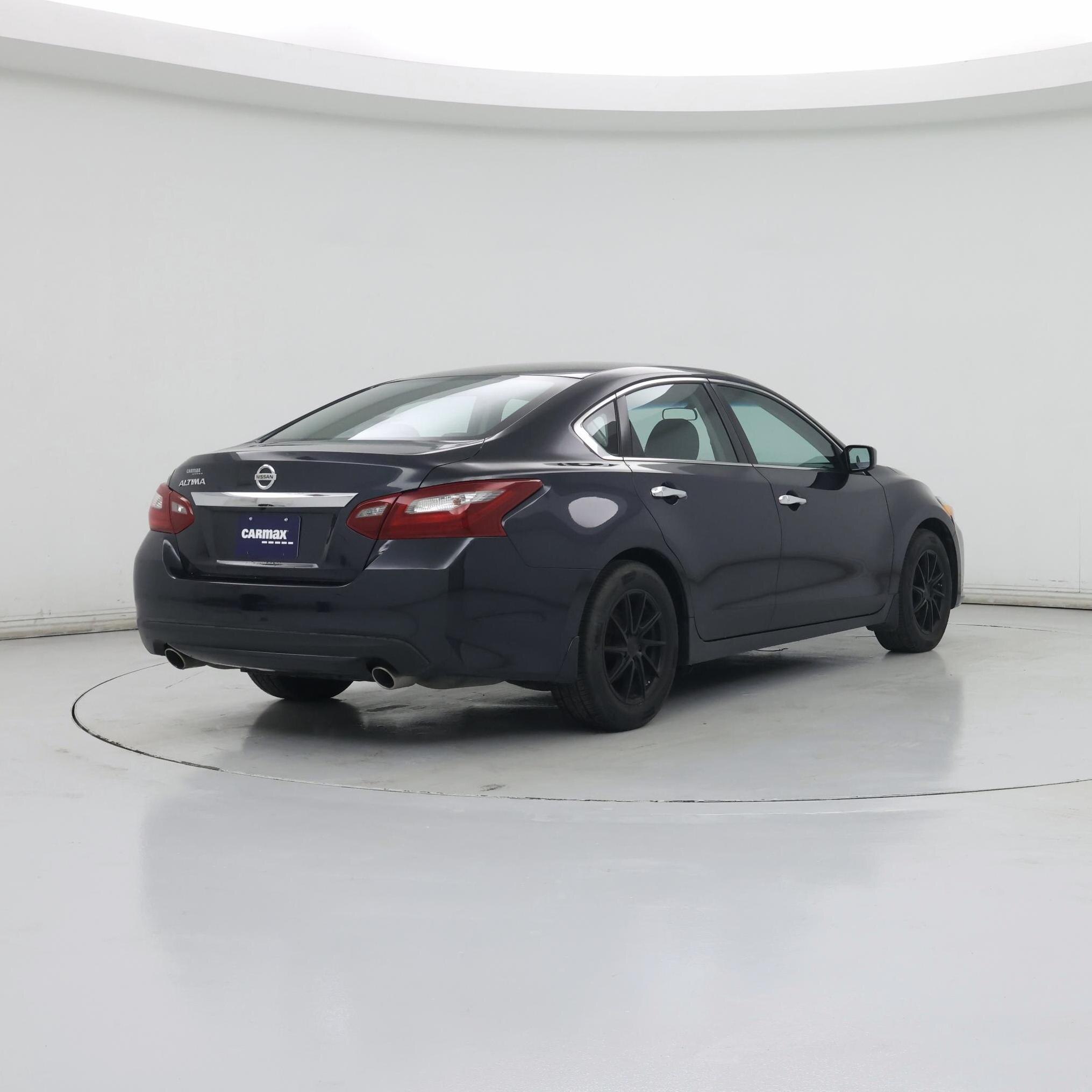 Thumbnail: 2018 Nissan Altima - 8