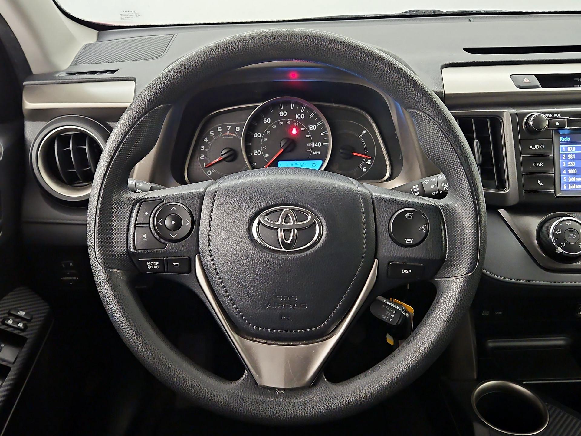 Thumbnail: 2015 Toyota RAV4 - 10