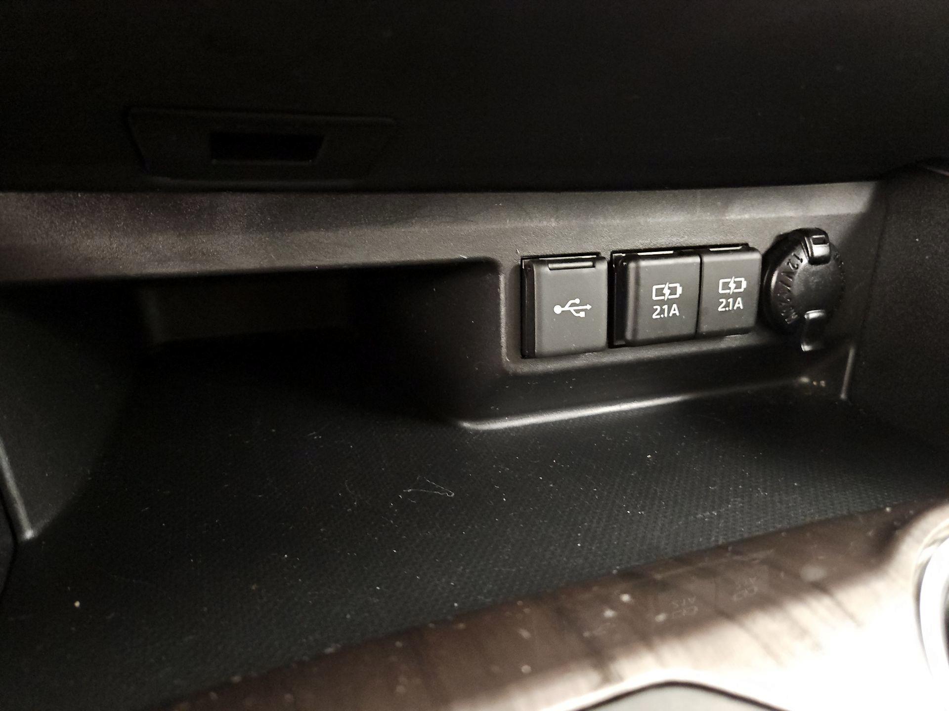 Thumbnail: 2021 Toyota Highlander - 19