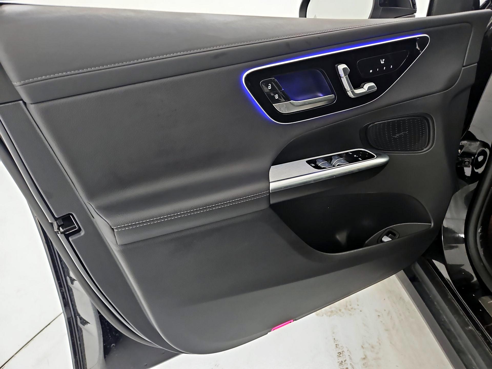 Thumbnail: 2023 Mercedes-Benz GLC - 12