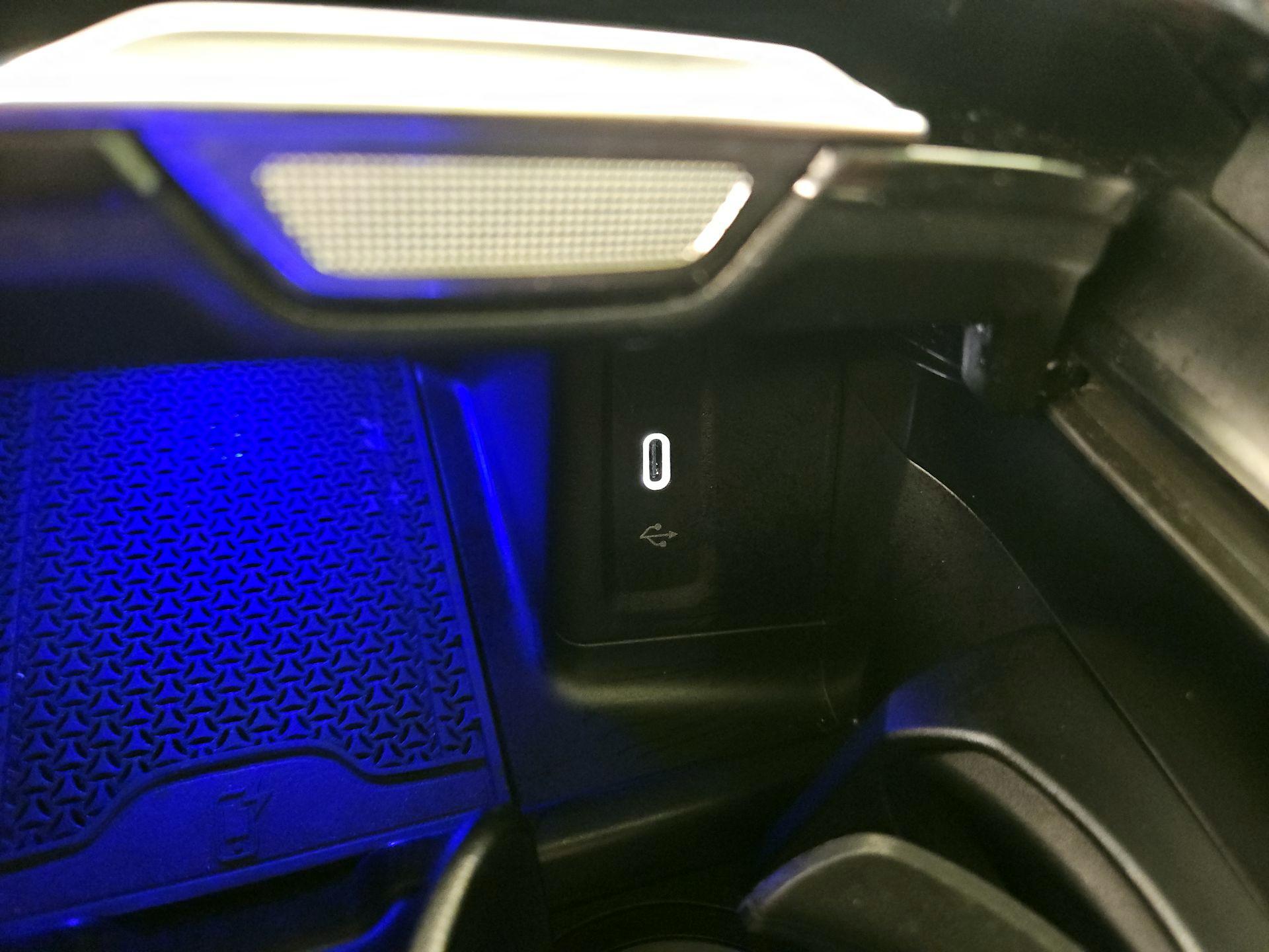 Thumbnail: 2023 Mercedes-Benz GLC - 18