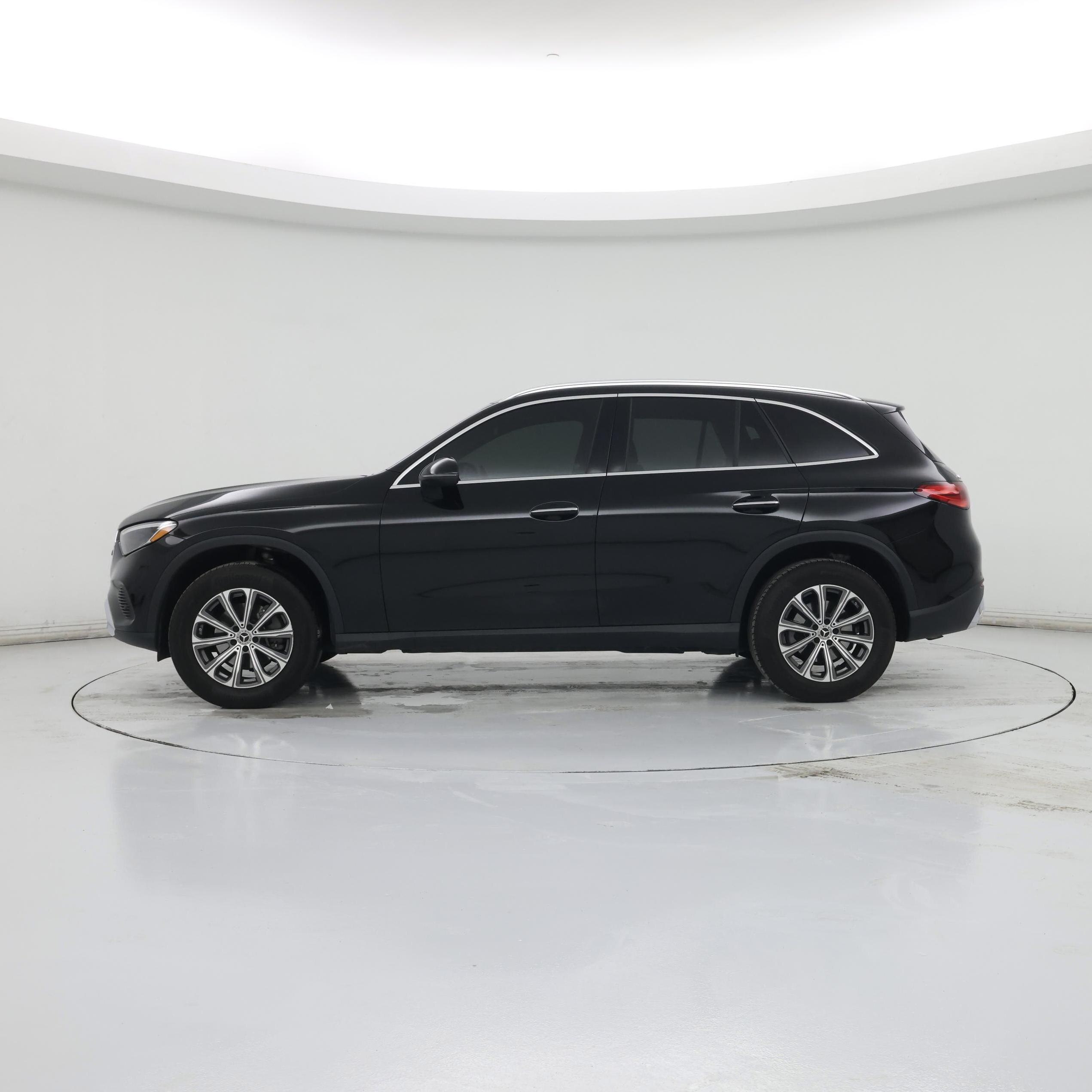 Thumbnail: 2023 Mercedes-Benz GLC - 3