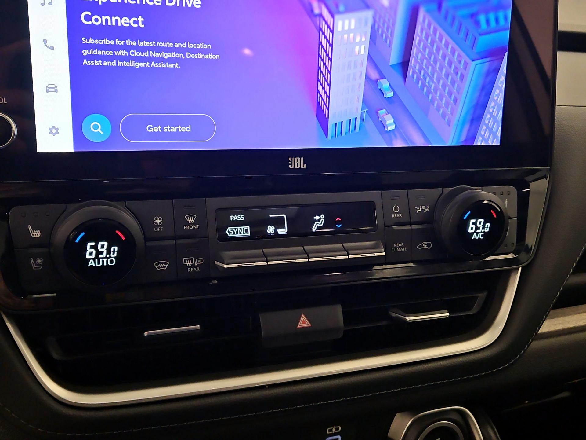 Thumbnail: 2025 Toyota Highlander - 16