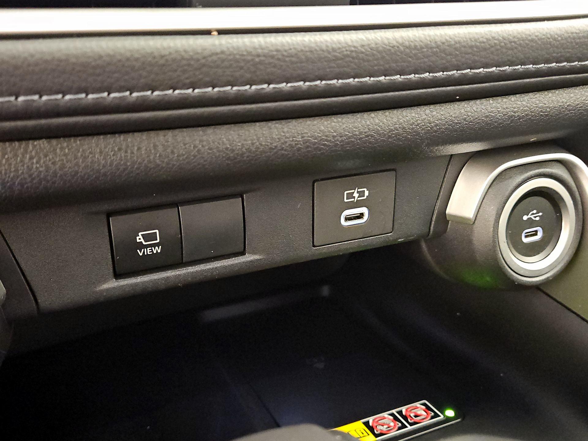 Thumbnail: 2025 Toyota Highlander - 18