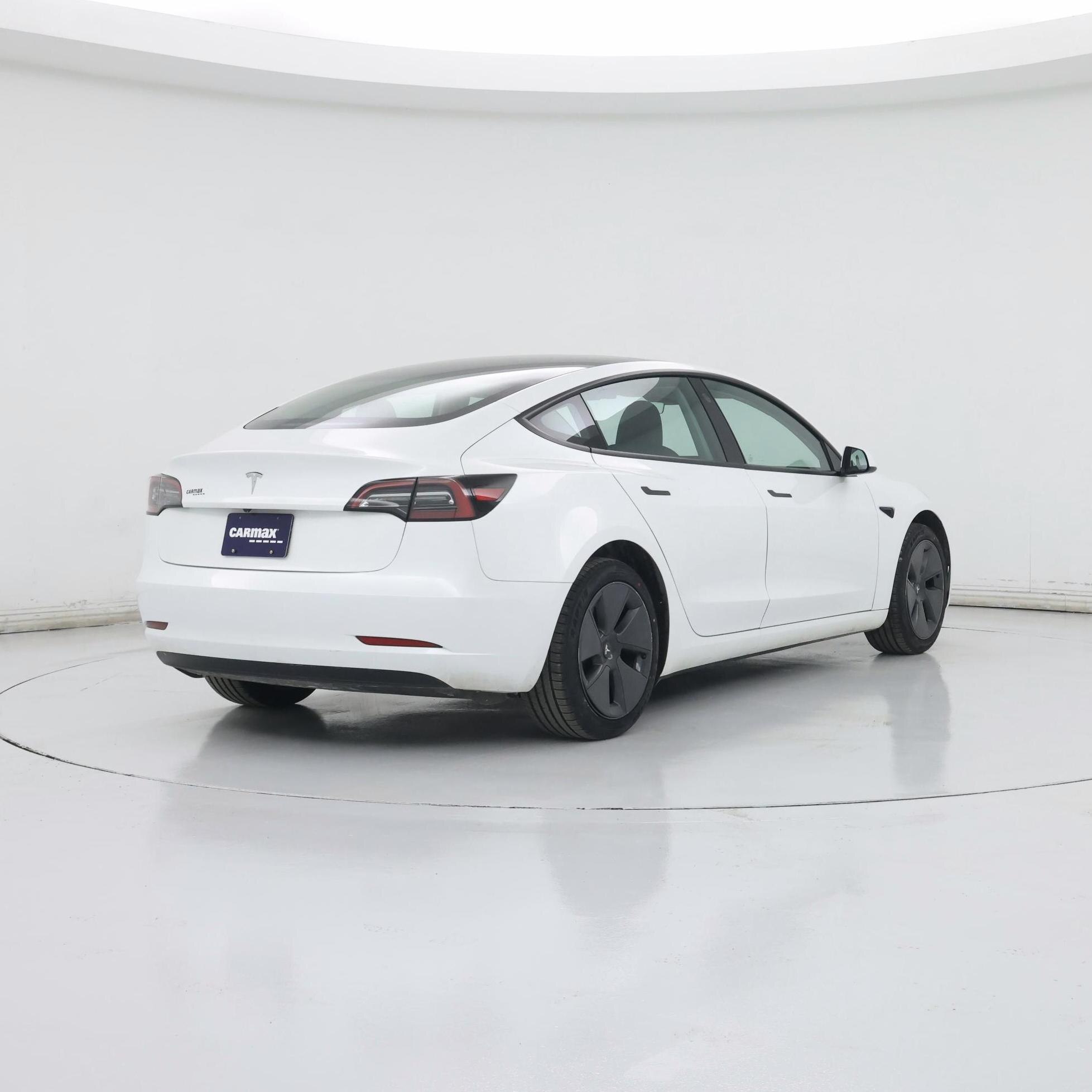 Thumbnail: 2023 Tesla Model 3 - 8