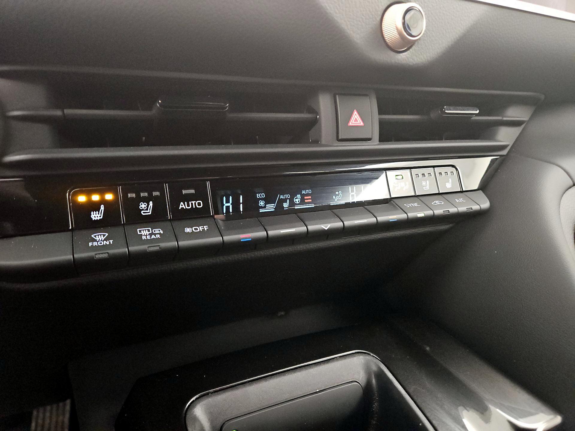 Thumbnail: 2025 Toyota Crown Signia - 16