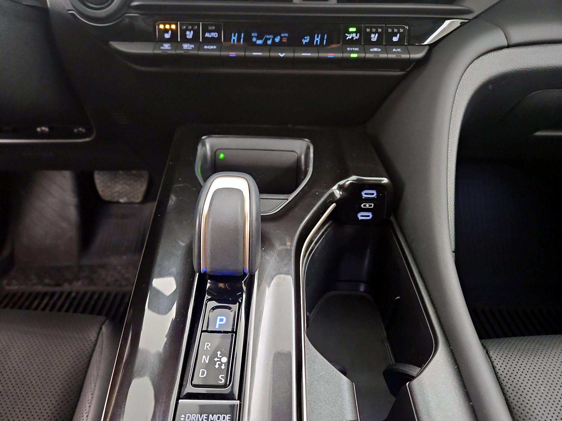 Thumbnail: 2025 Toyota Crown Signia - 17