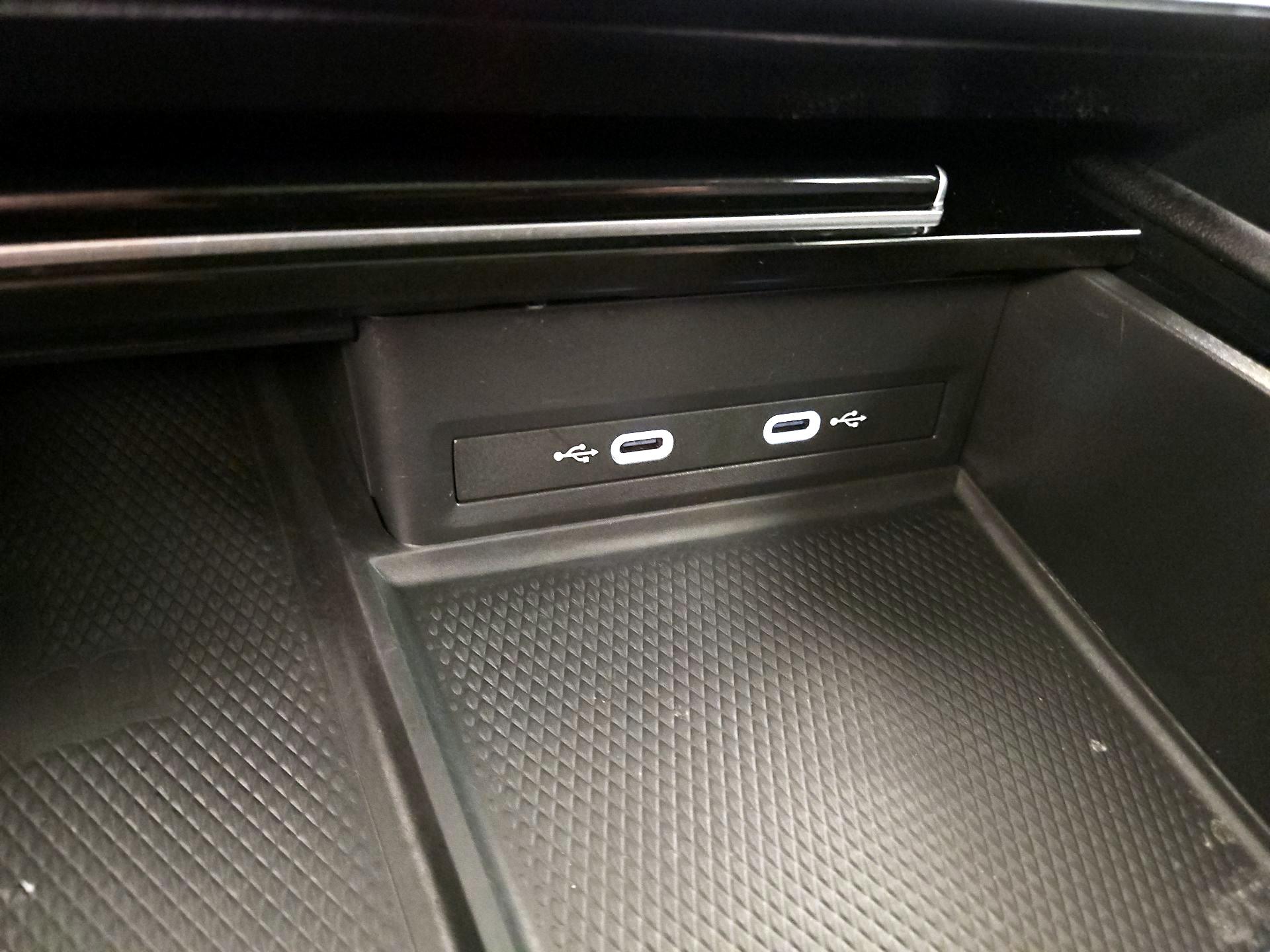 Thumbnail: 2024 Volkswagen Atlas - 18