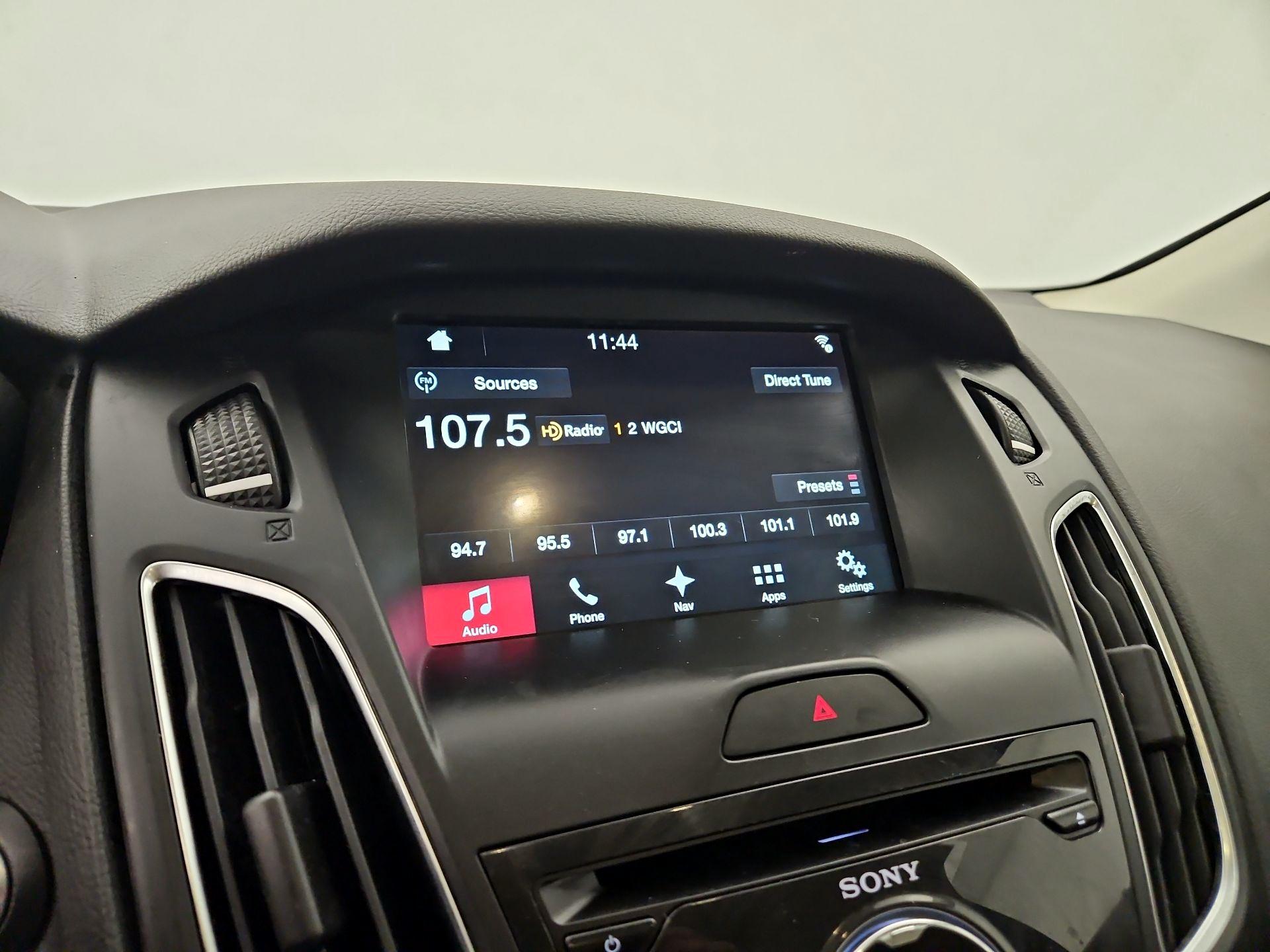 Thumbnail: 2016 Ford Focus - 16