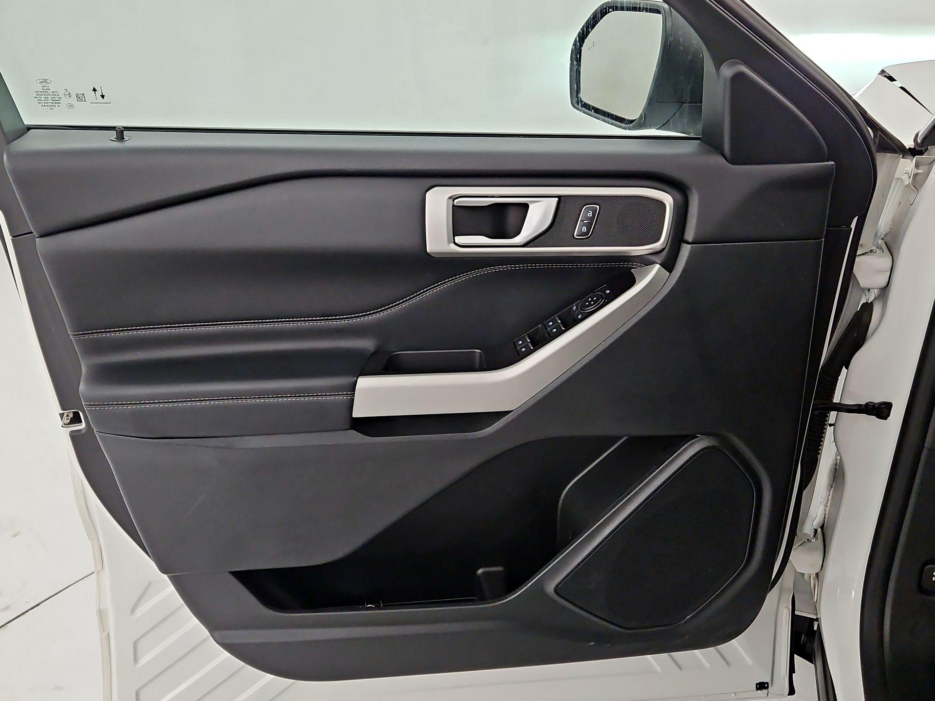 Thumbnail: 2021 Ford Explorer - 12