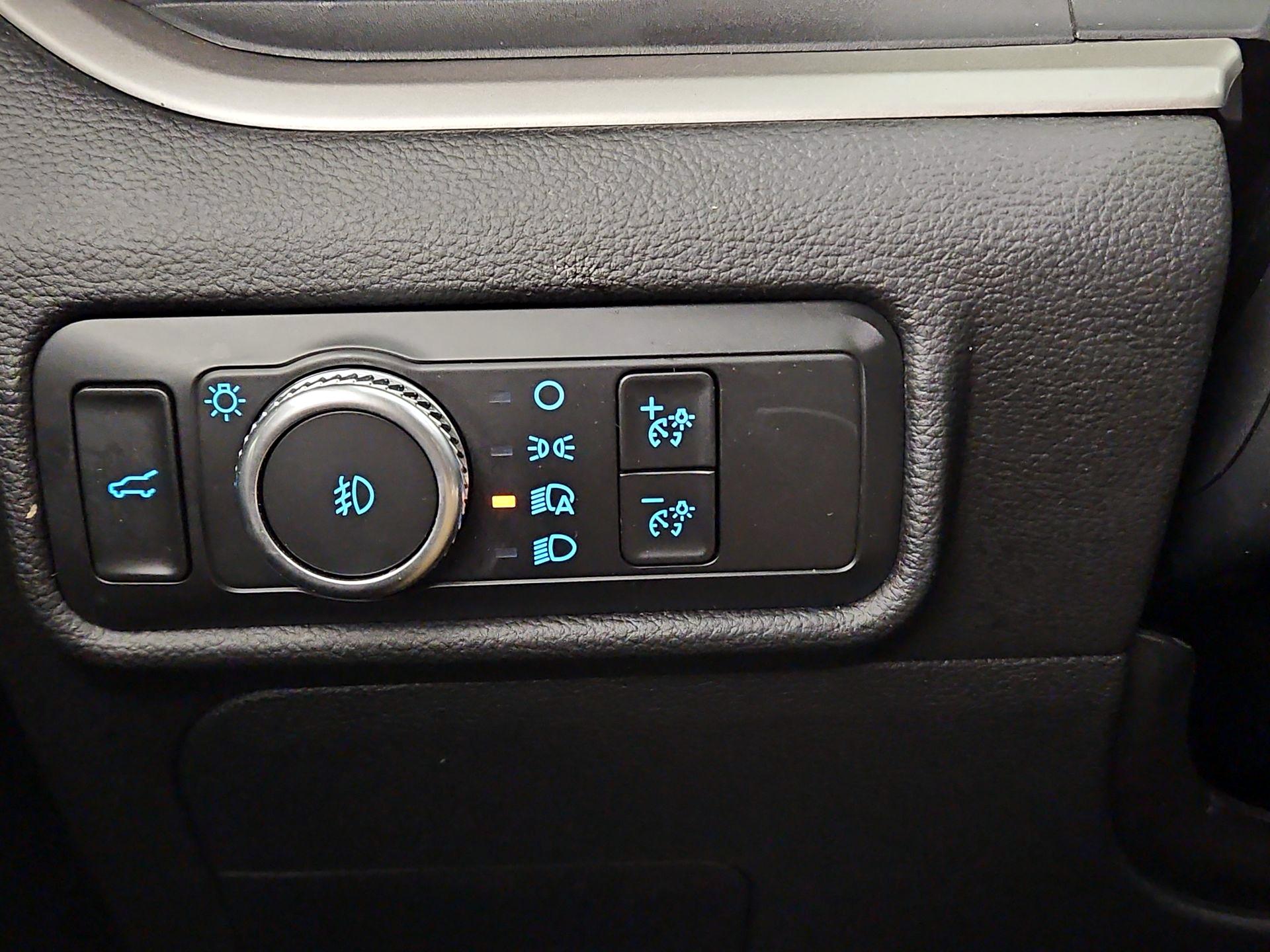 Thumbnail: 2021 Ford Explorer - 13