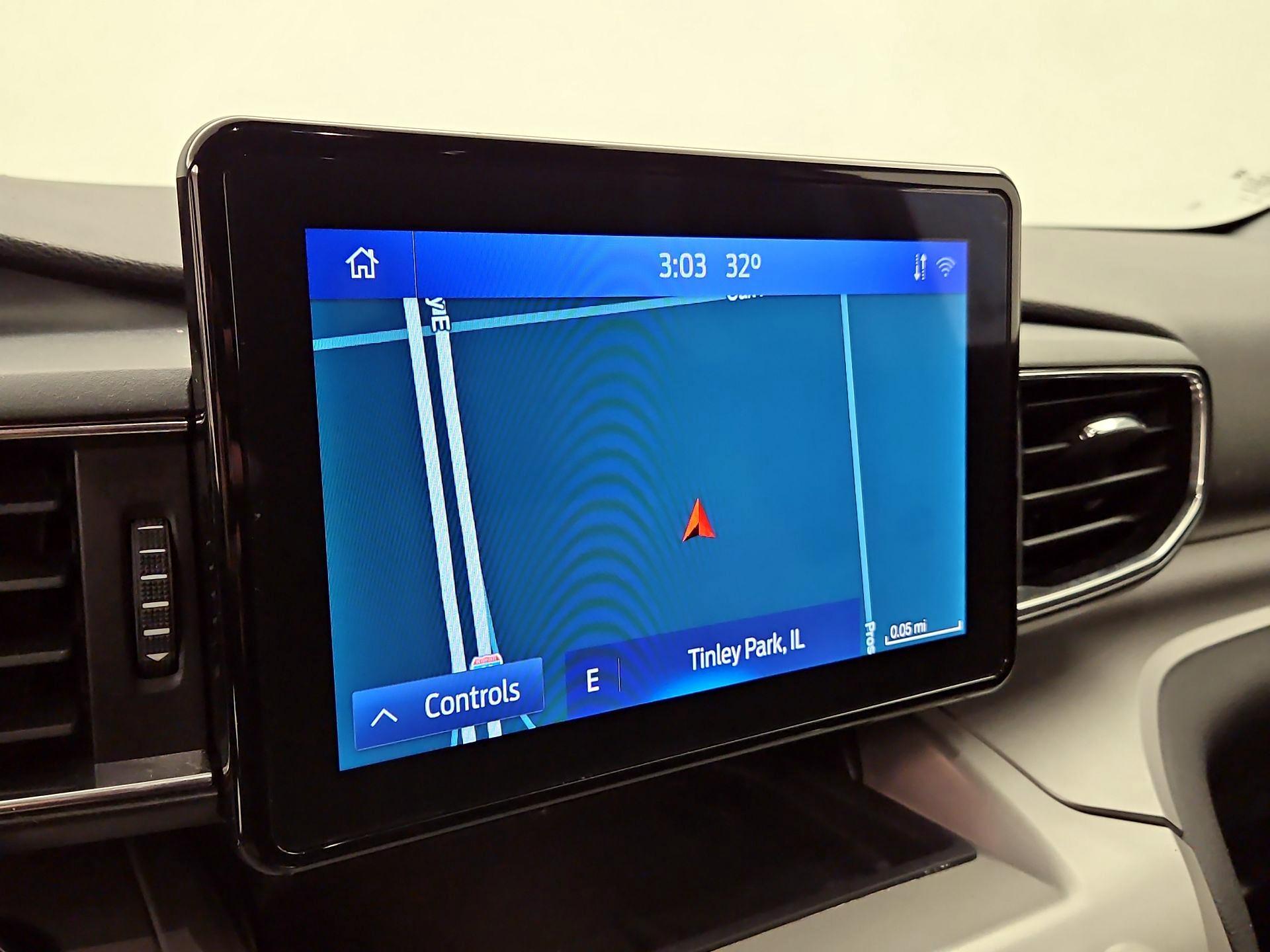 Thumbnail: 2021 Ford Explorer - 14