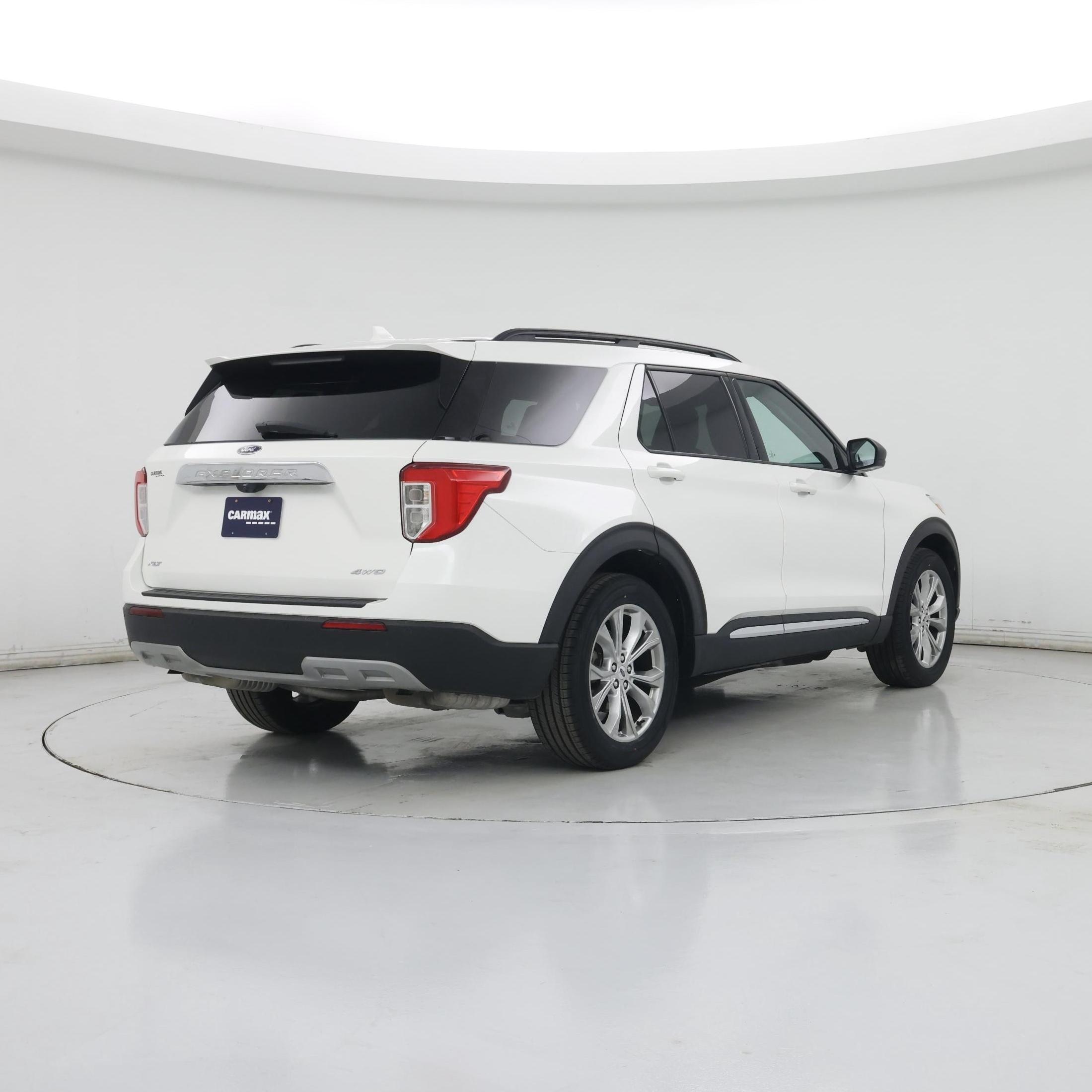 Thumbnail: 2021 Ford Explorer - 8