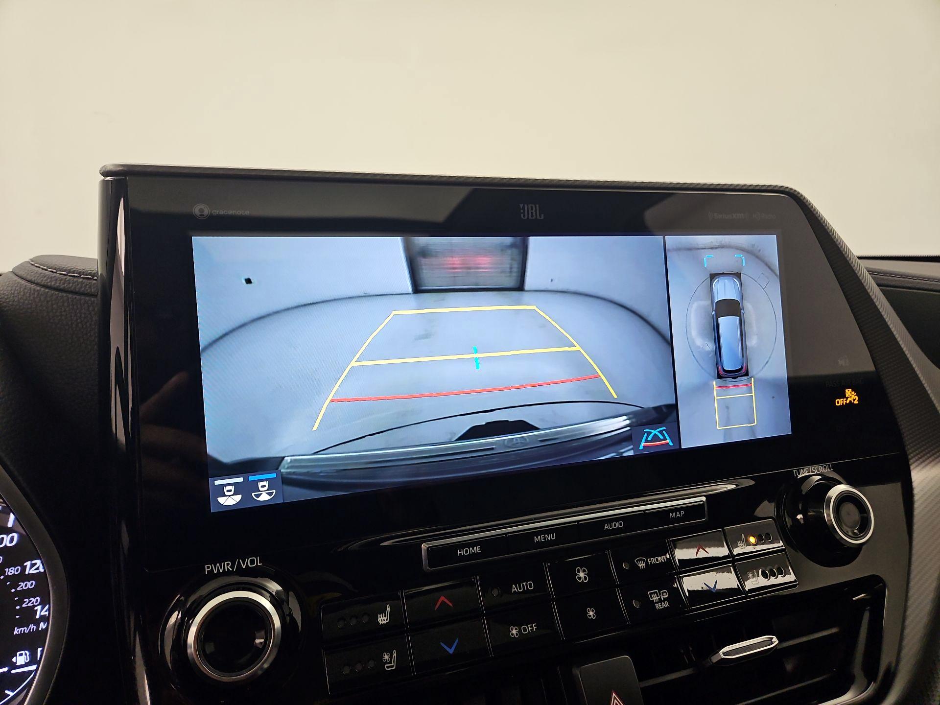 Thumbnail: 2022 Toyota Highlander - 15