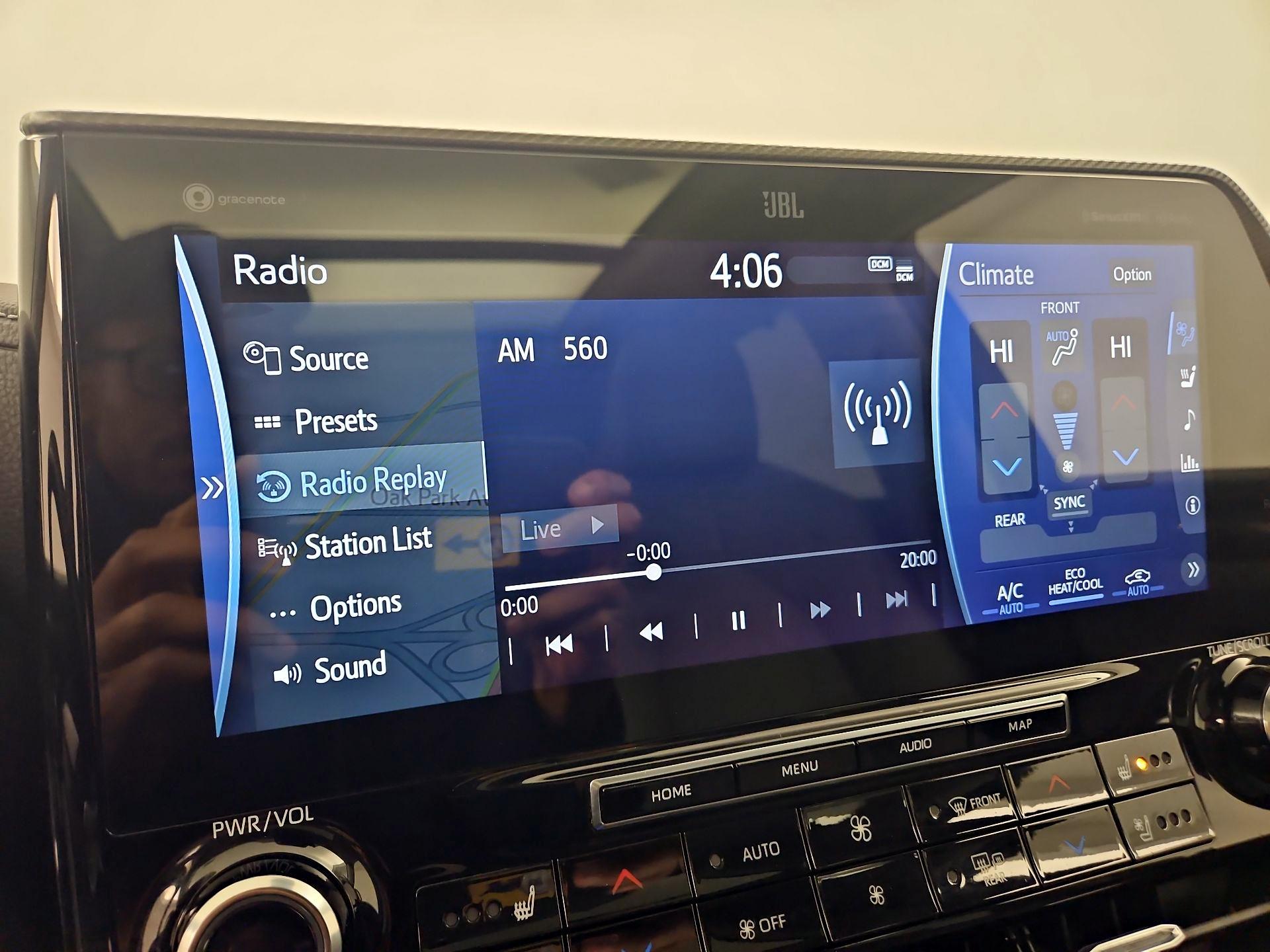 Thumbnail: 2022 Toyota Highlander - 16