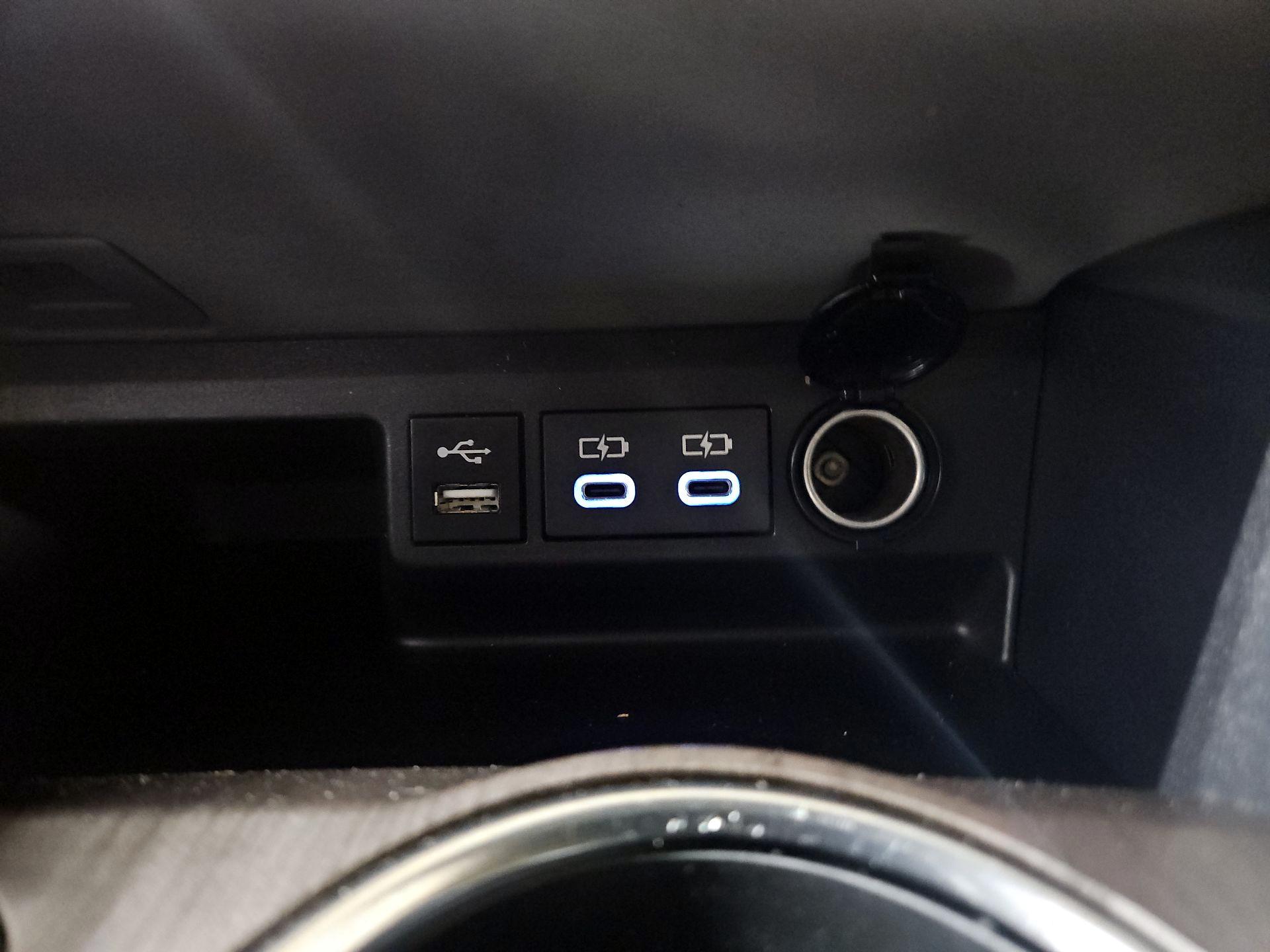 Thumbnail: 2022 Toyota Highlander - 19