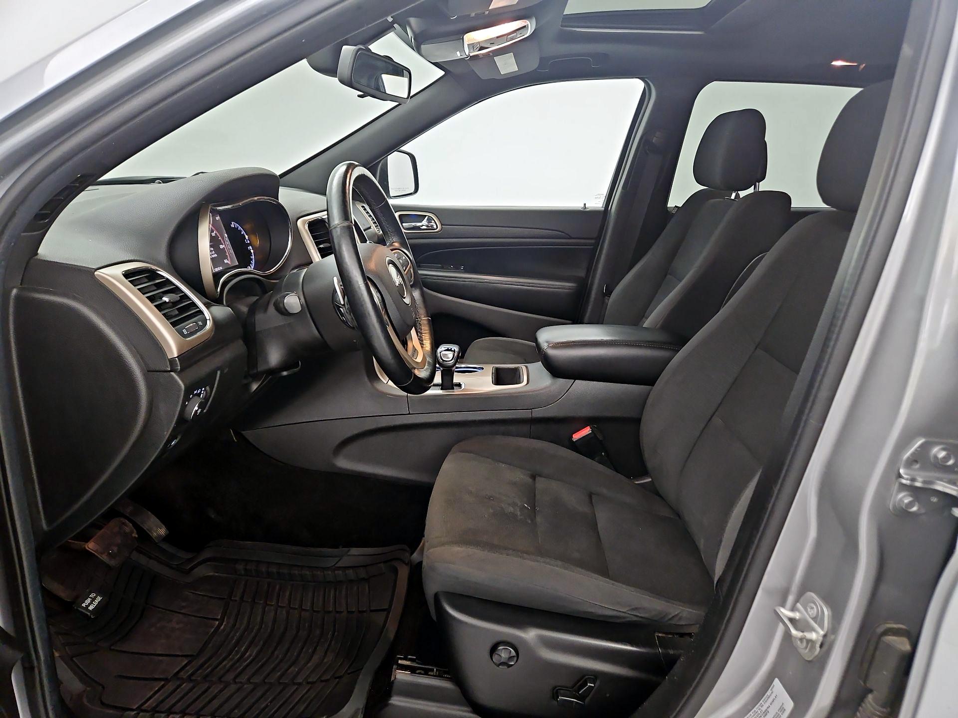 Thumbnail: 2015 Jeep Grand Cherokee - 11