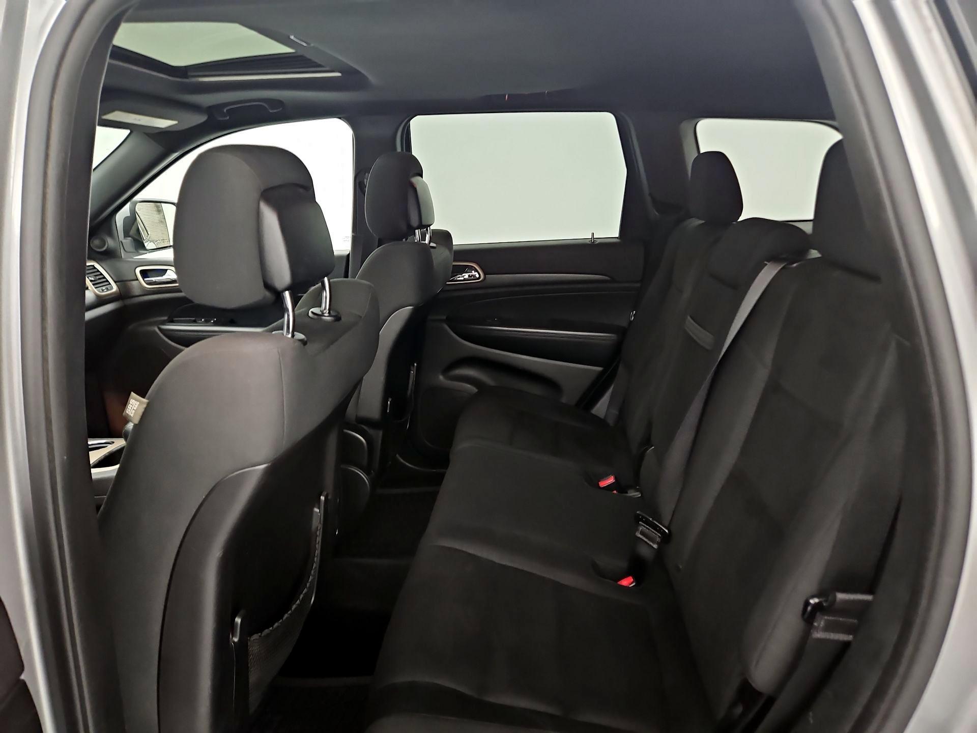 Thumbnail: 2015 Jeep Grand Cherokee - 19