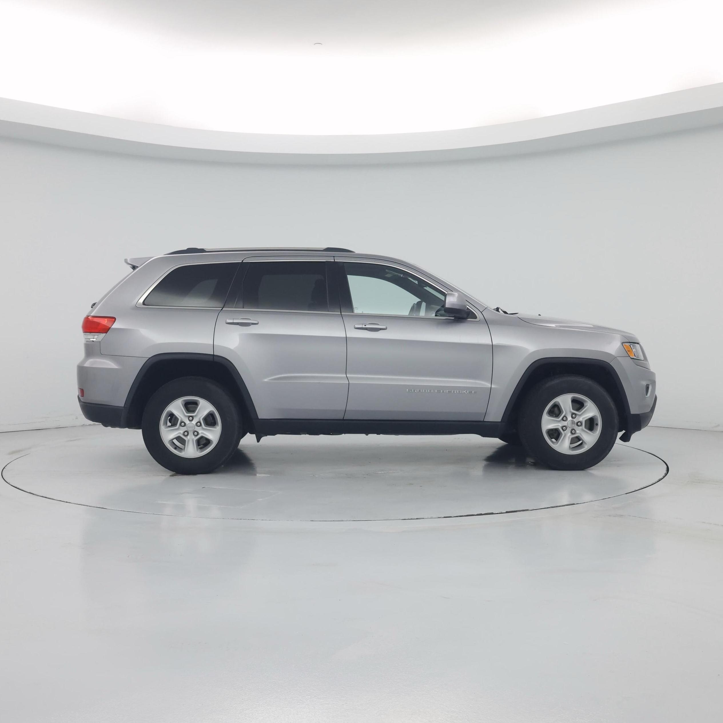 Thumbnail: 2015 Jeep Grand Cherokee - 7