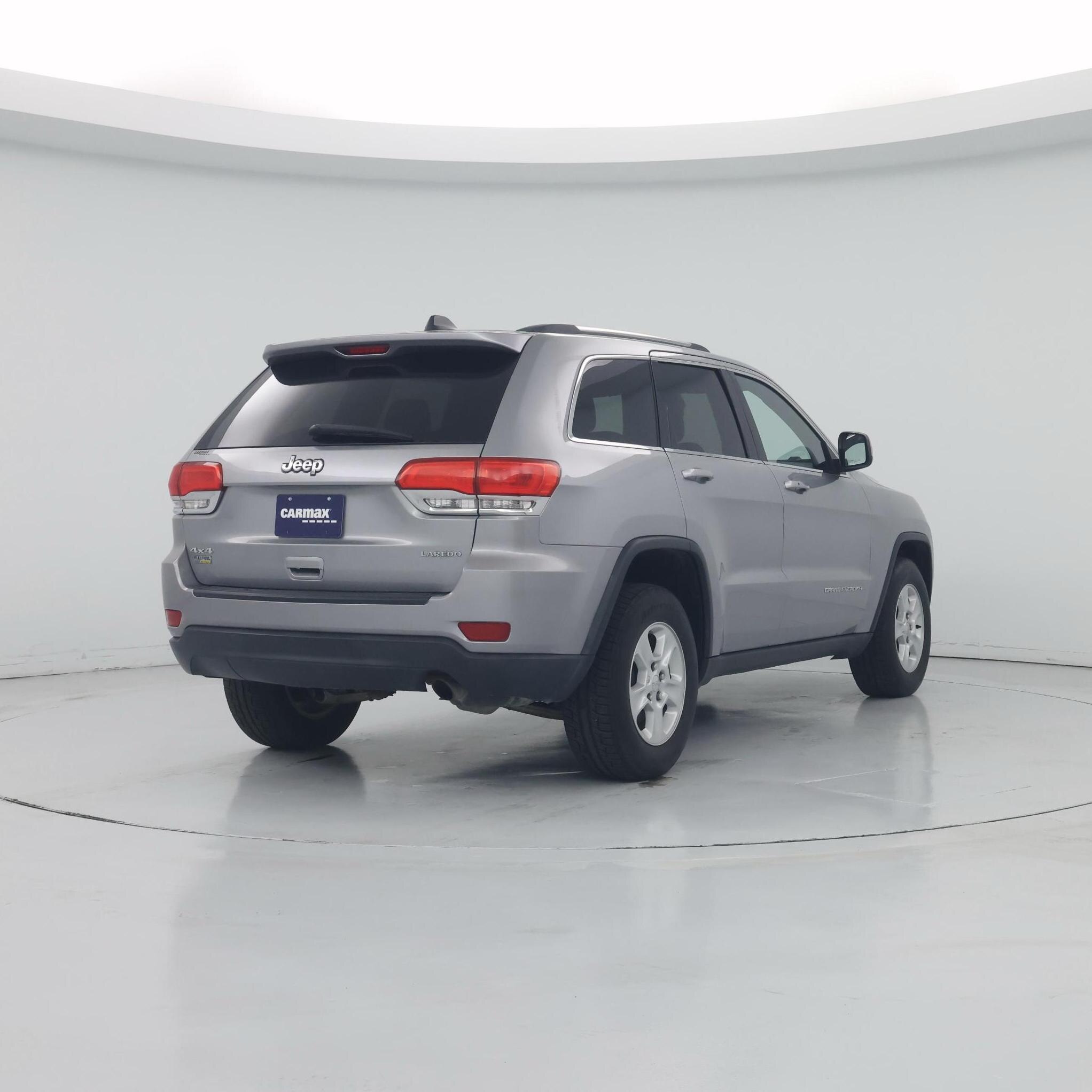 Thumbnail: 2015 Jeep Grand Cherokee - 8