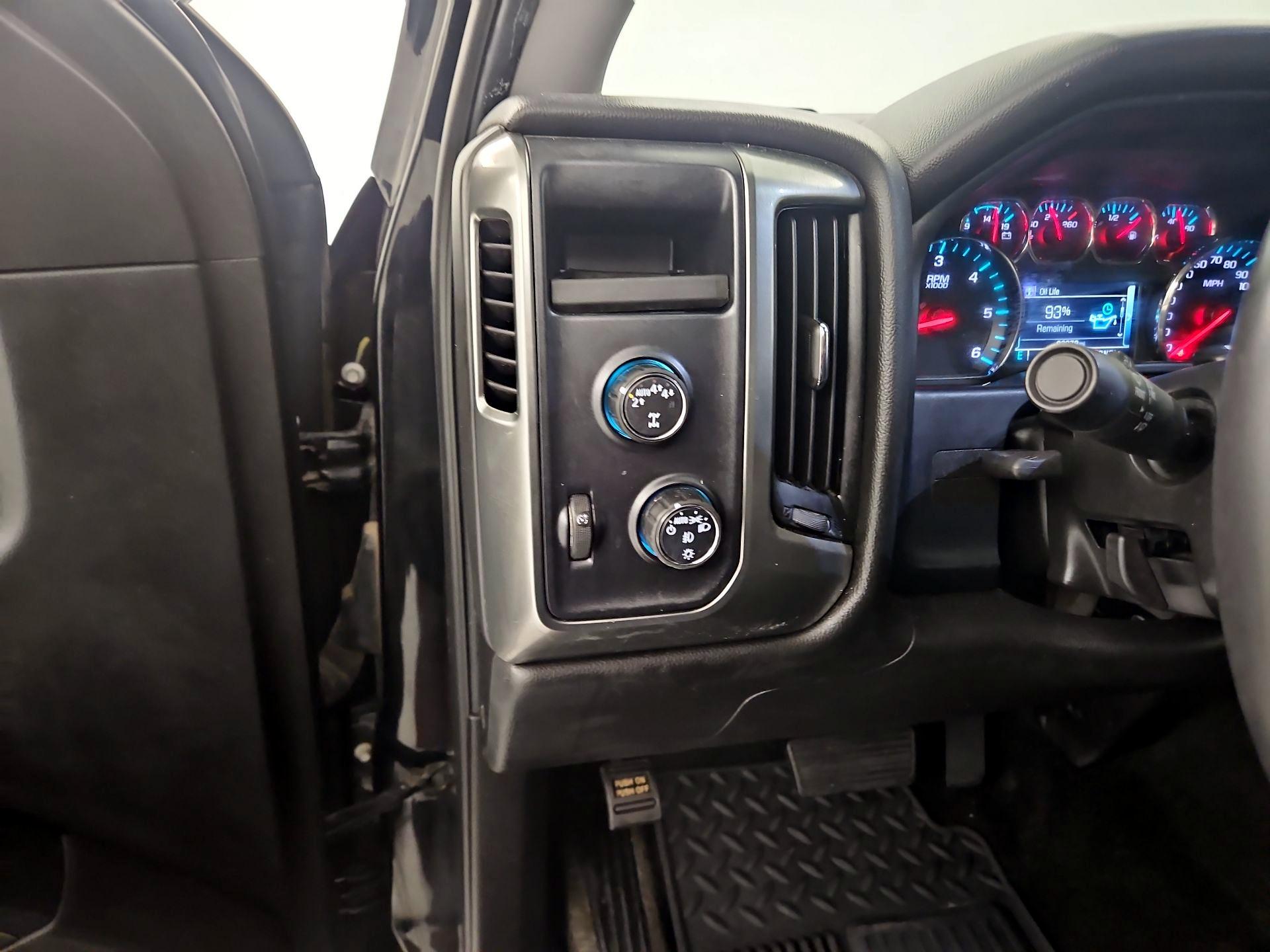 Thumbnail: 2018 Chevrolet Silverado 1500 - 11