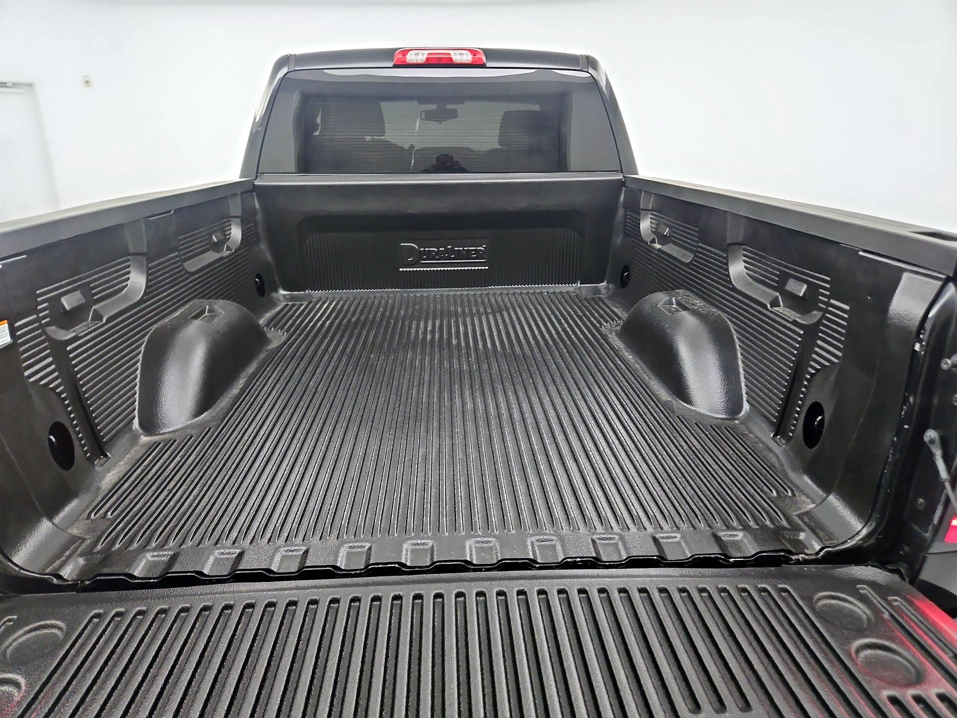 Thumbnail: 2018 Chevrolet Silverado 1500 - 18