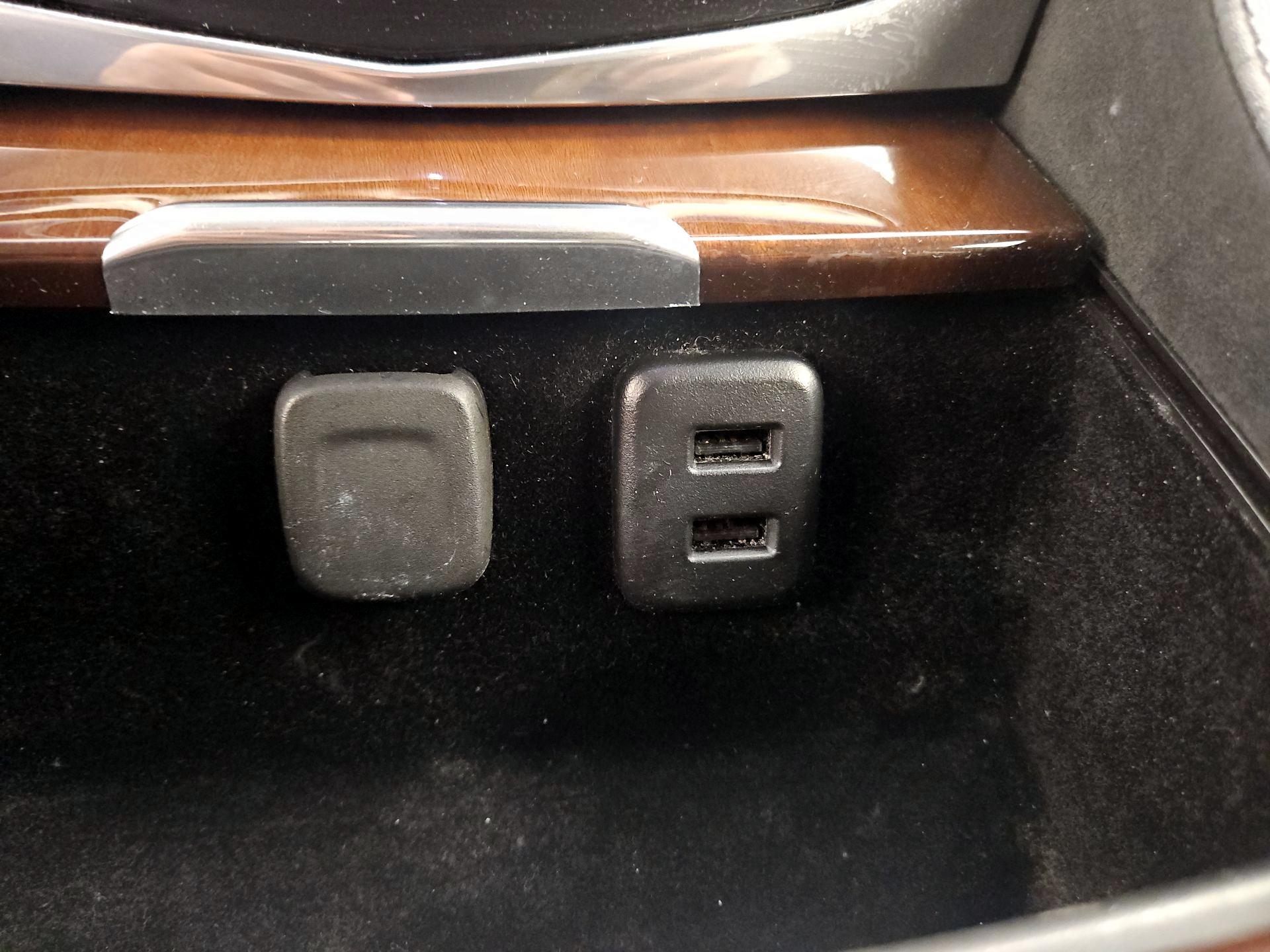 Thumbnail: 2018 Cadillac Escalade - 19