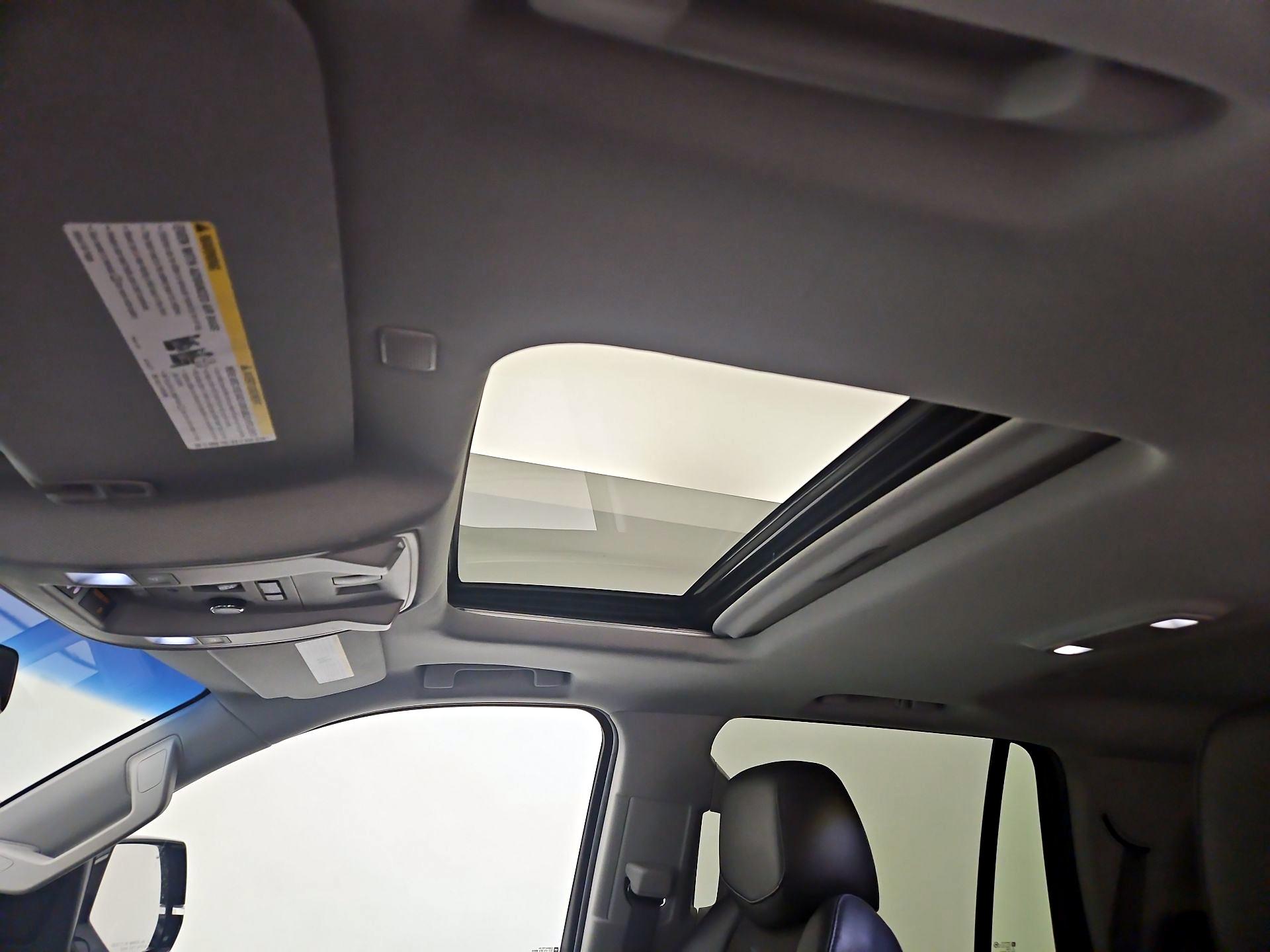 Thumbnail: 2018 Cadillac Escalade - 20