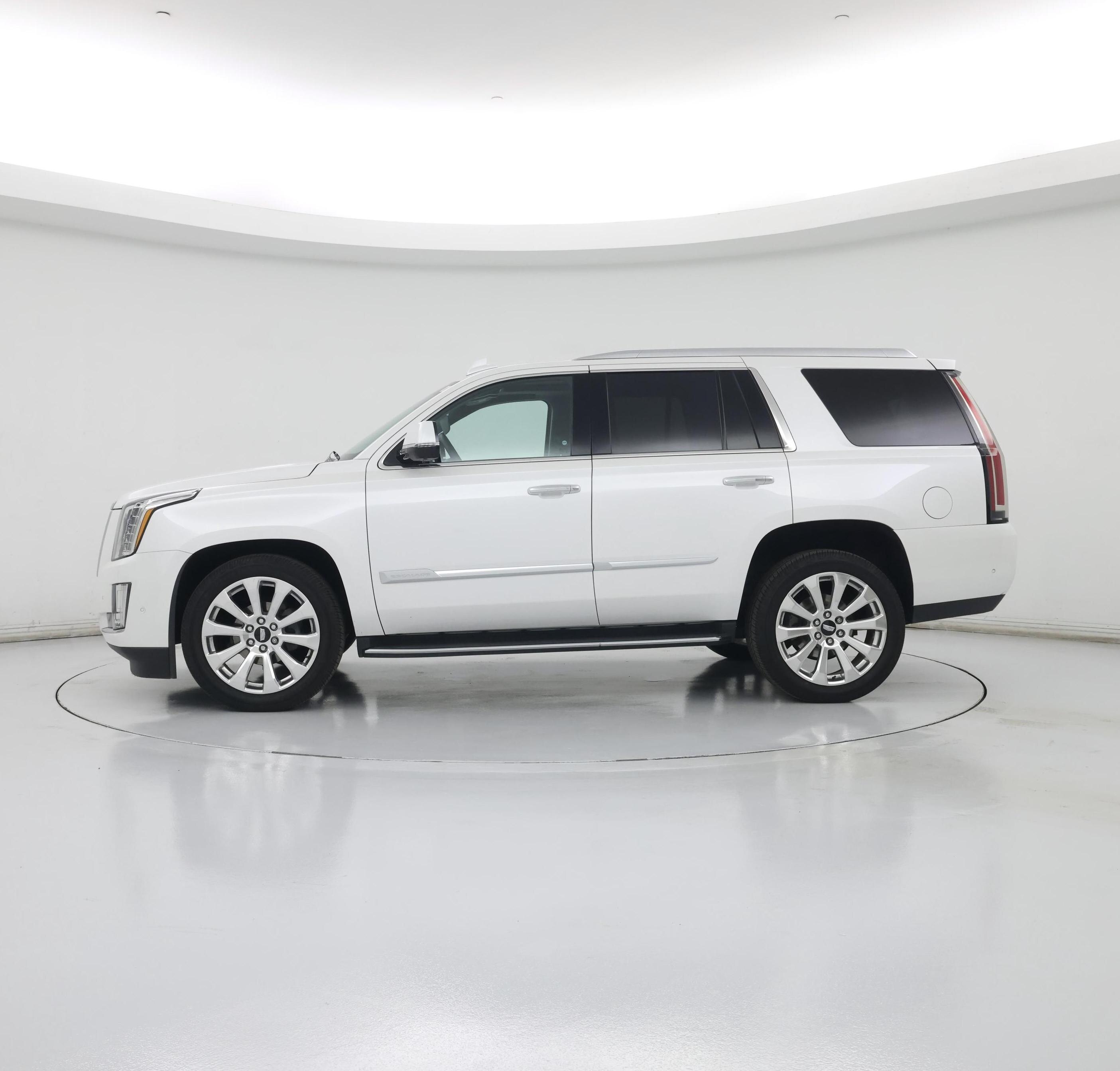 Thumbnail: 2018 Cadillac Escalade - 3