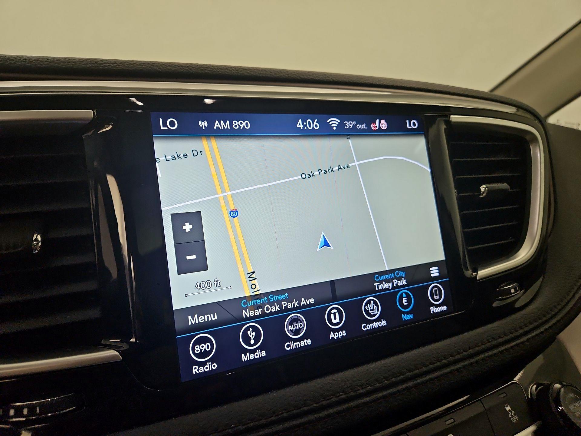 Thumbnail: 2018 Chrysler Pacifica - 14