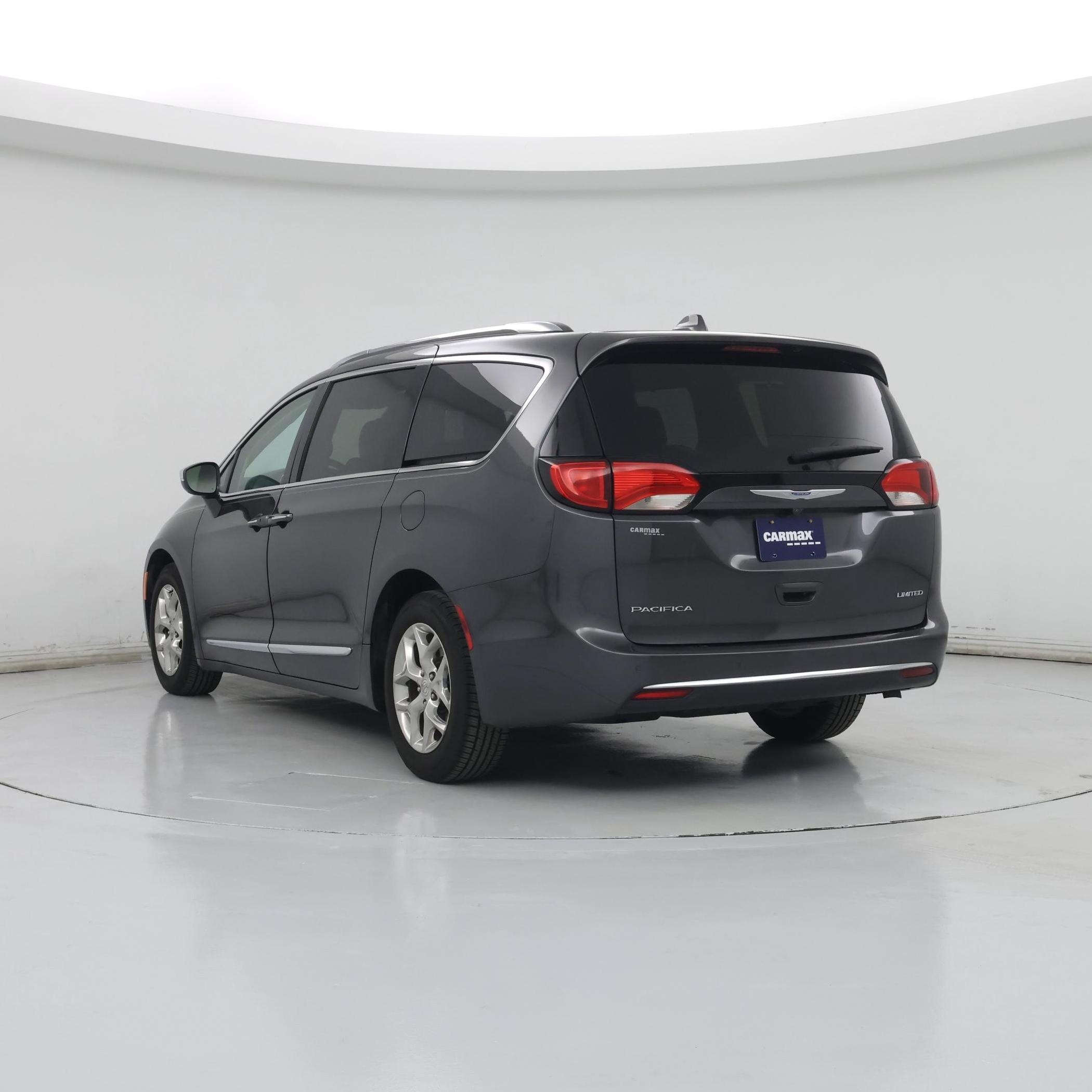 Thumbnail: 2018 Chrysler Pacifica - 2