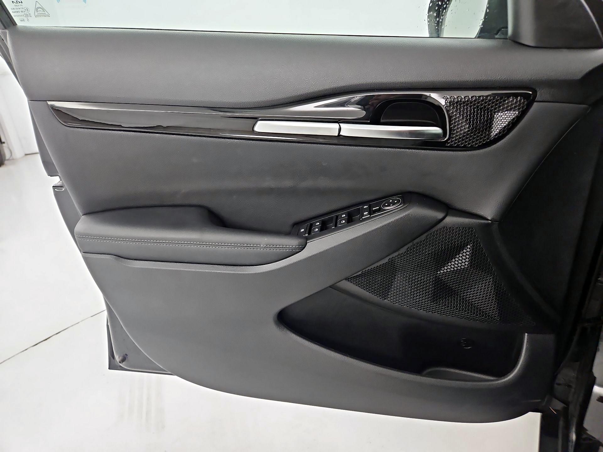 Thumbnail: 2022 Kia Seltos - 12