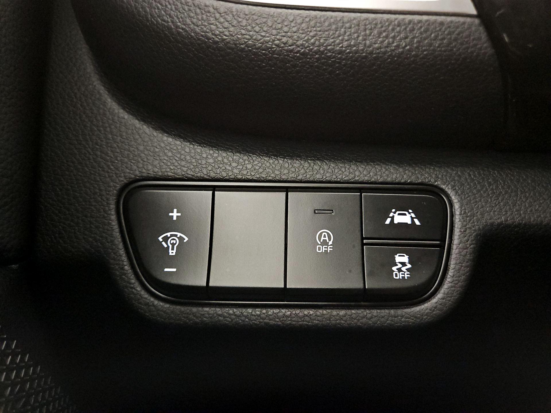 Thumbnail: 2022 Kia Seltos - 13