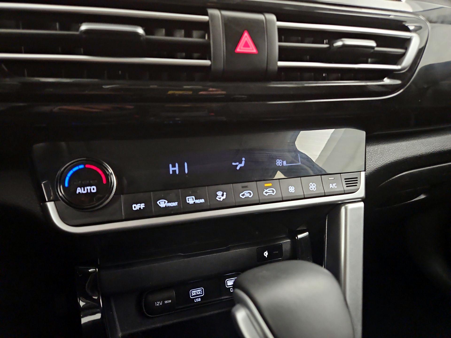 Thumbnail: 2022 Kia Seltos - 17