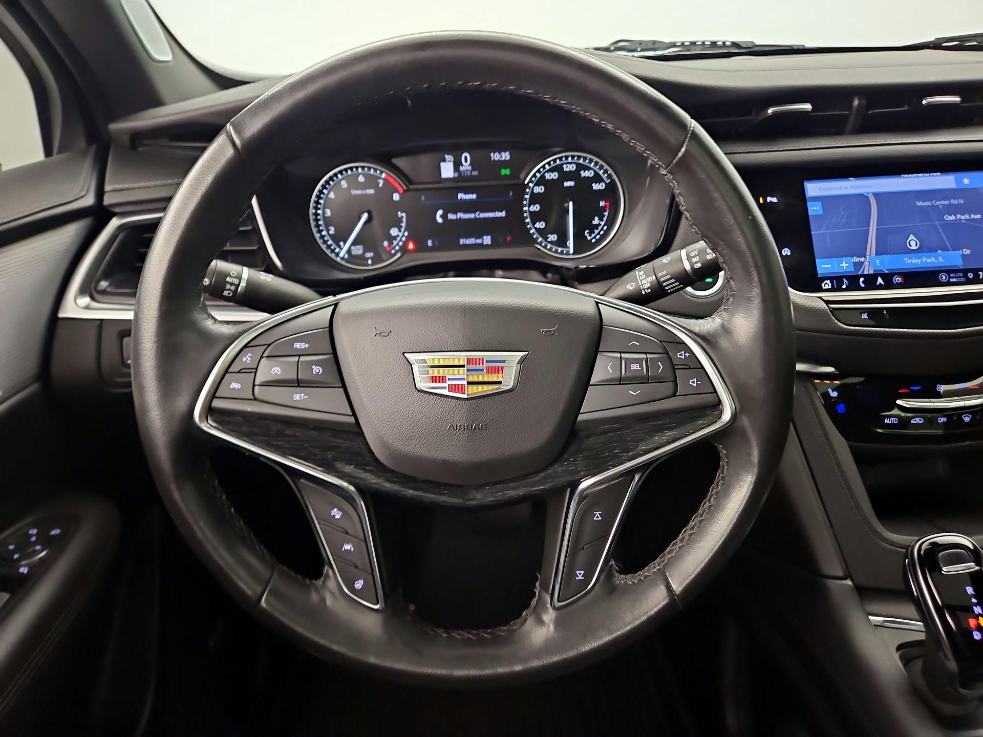 Thumbnail: 2023 Cadillac XT5 - 10