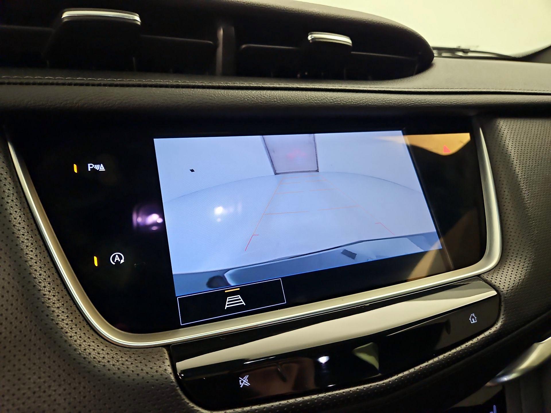Thumbnail: 2023 Cadillac XT5 - 15