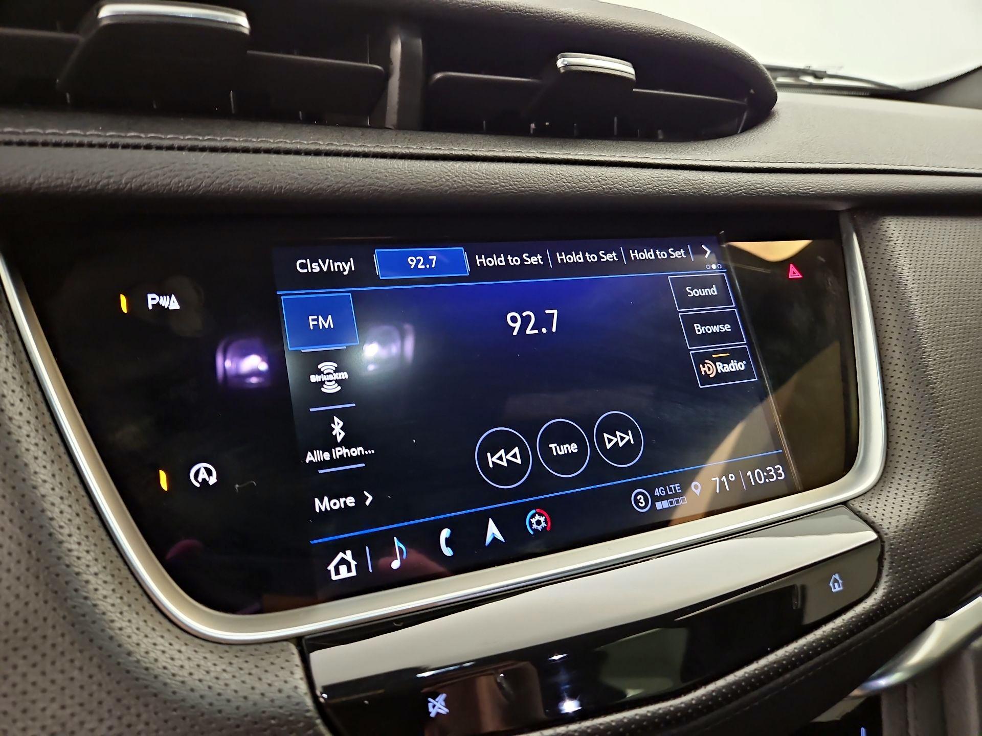 Thumbnail: 2023 Cadillac XT5 - 16