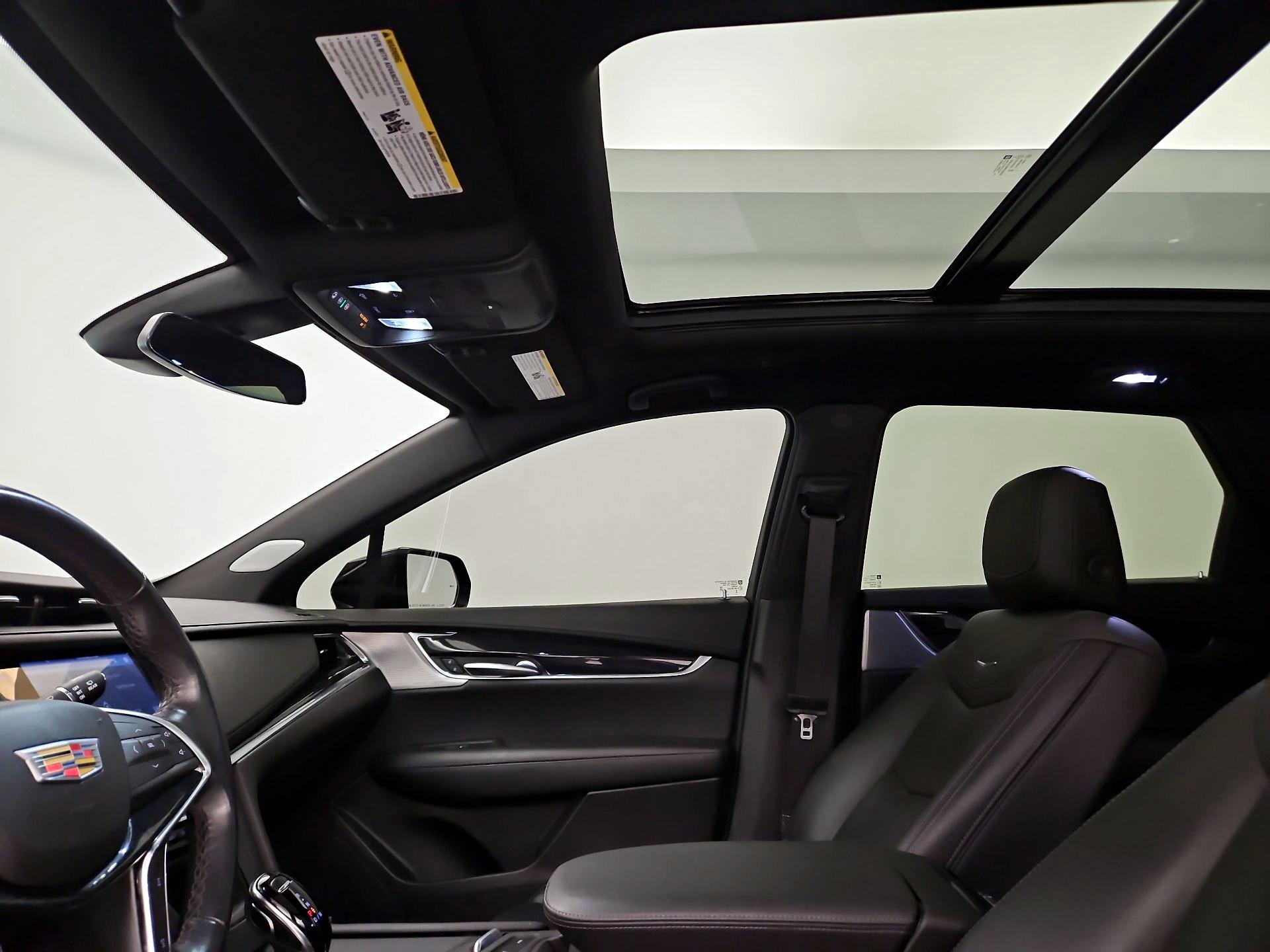Thumbnail: 2023 Cadillac XT5 - 19