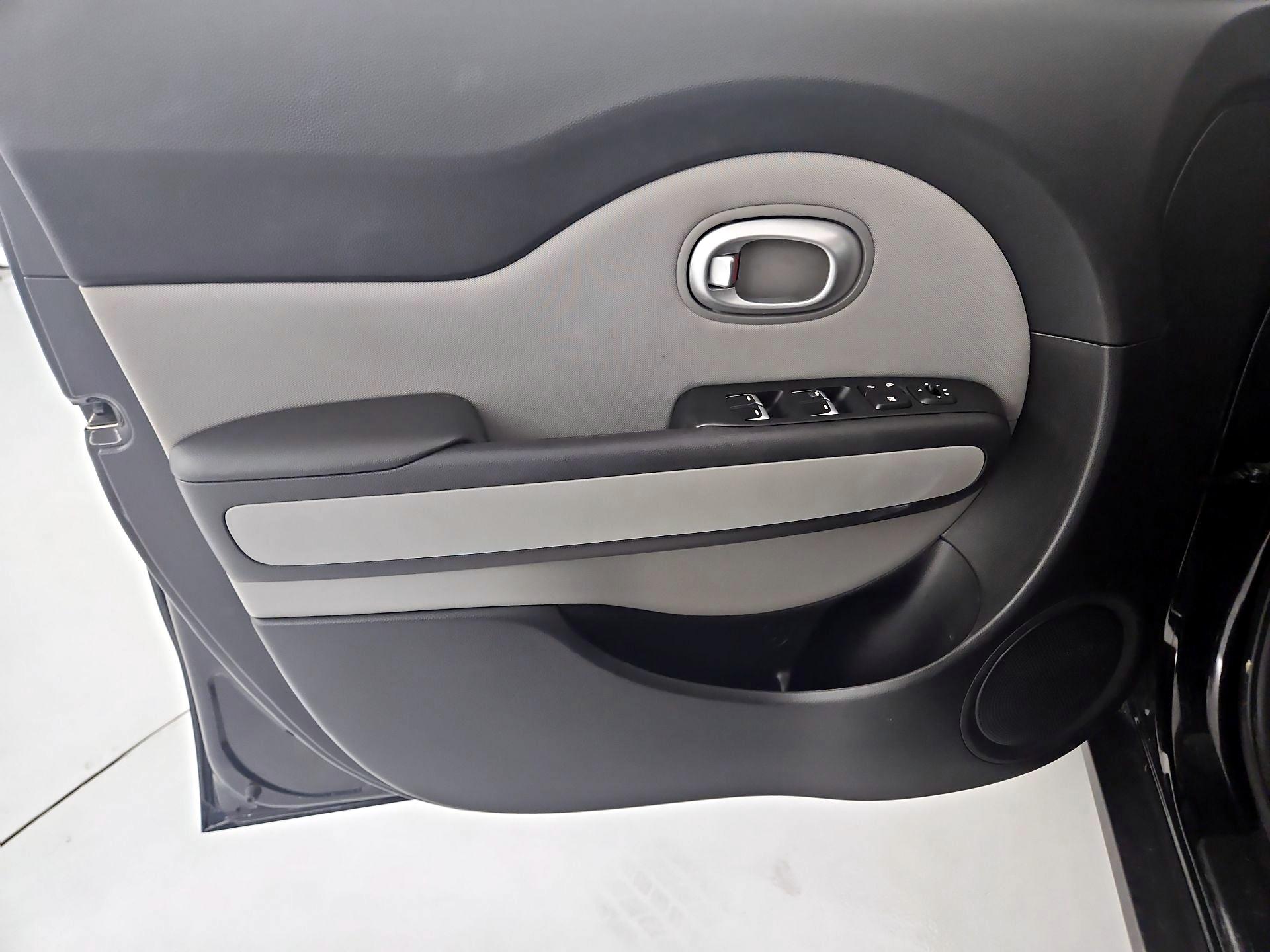 Thumbnail: 2019 Kia Soul - 12