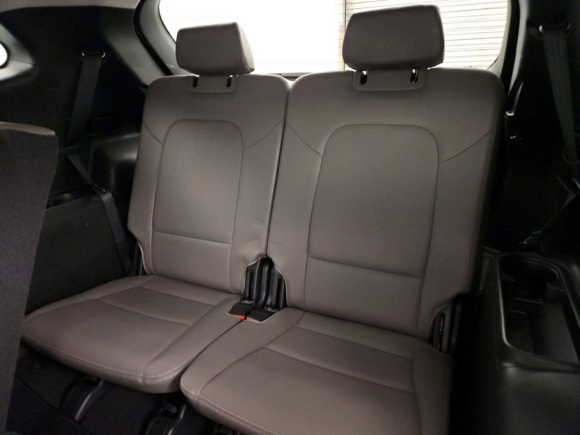 Thumbnail: 2017 Hyundai Santa Fe - 20