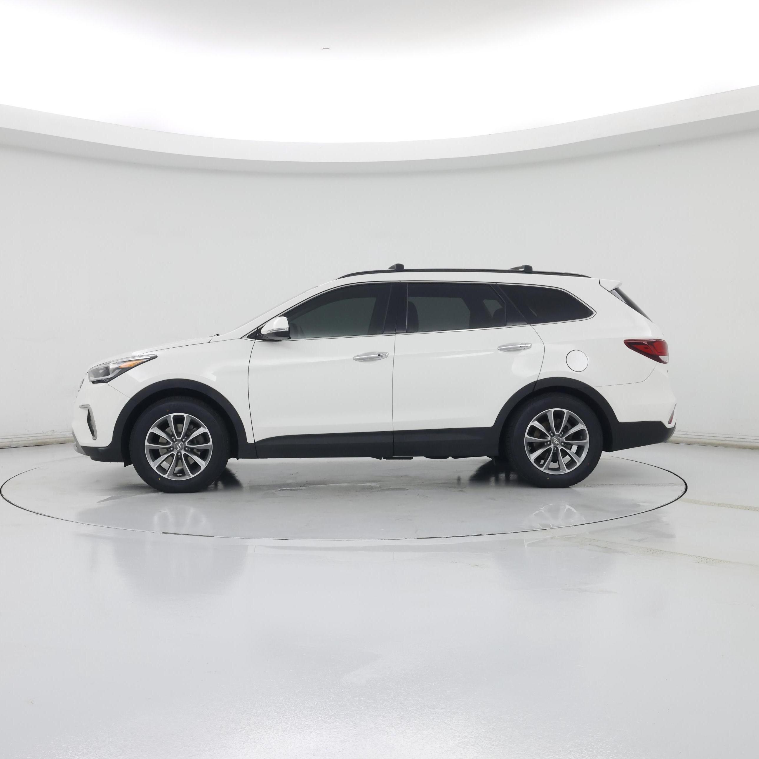 Thumbnail: 2017 Hyundai Santa Fe - 3