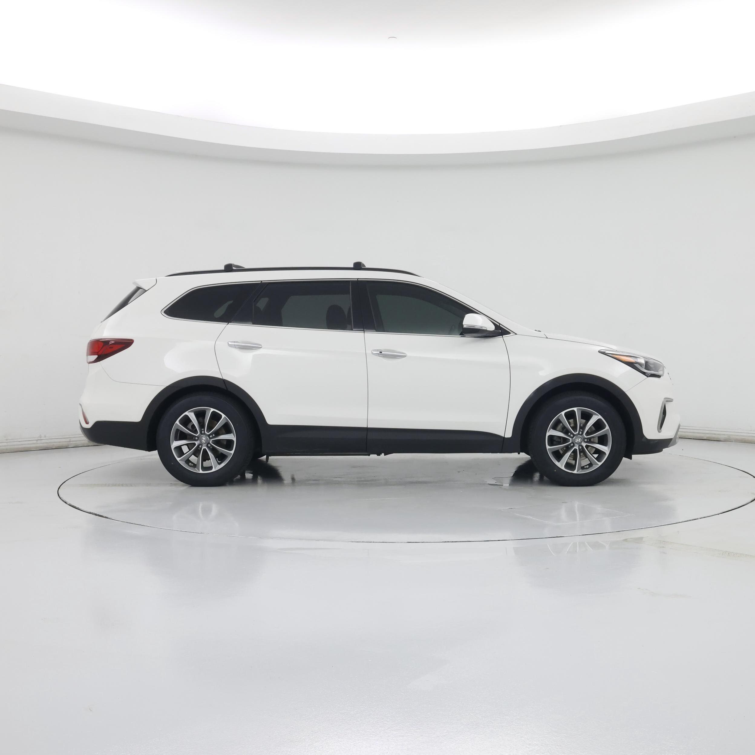 Thumbnail: 2017 Hyundai Santa Fe - 7