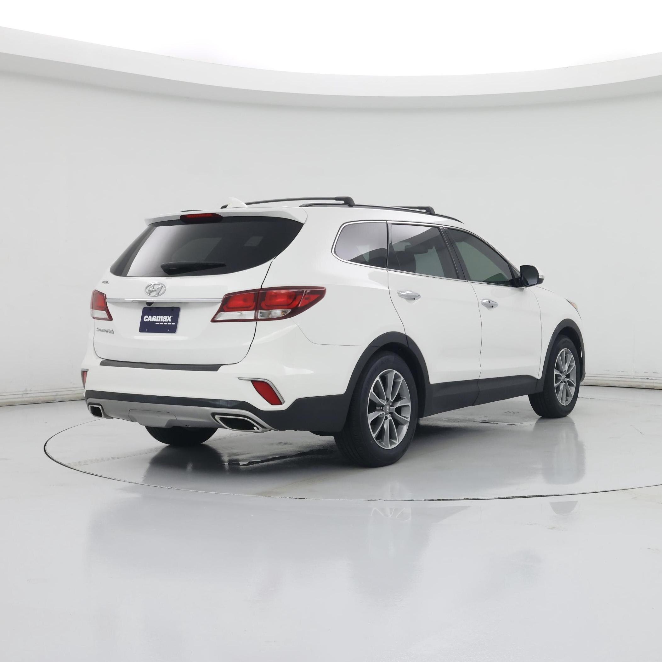 Thumbnail: 2017 Hyundai Santa Fe - 8