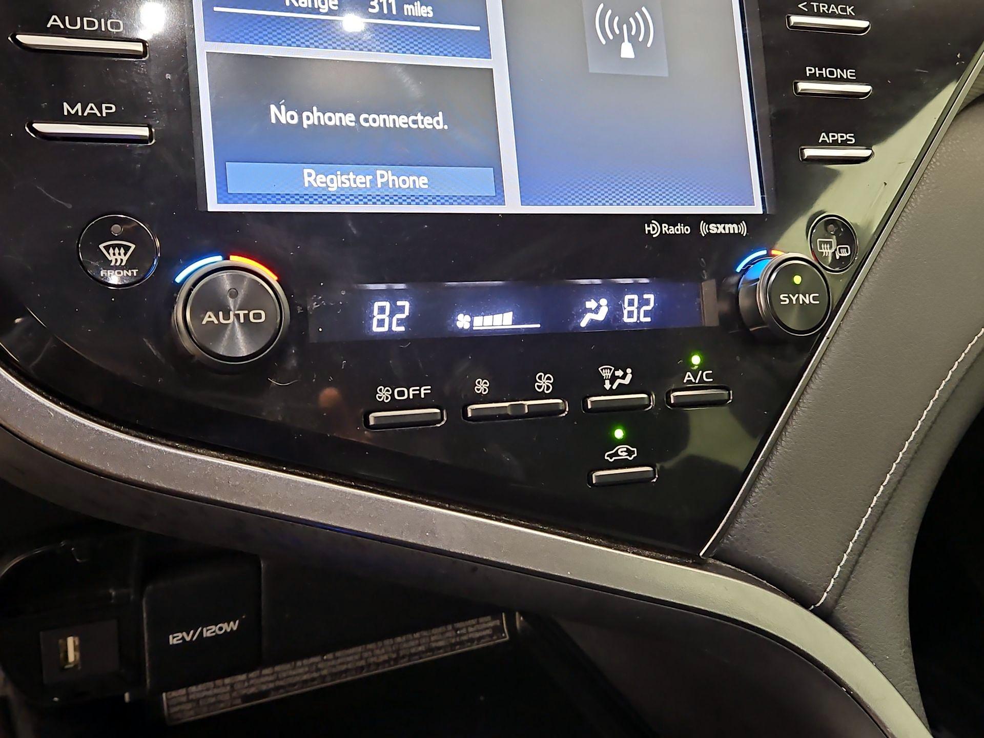 Thumbnail: 2020 Toyota Camry - 16