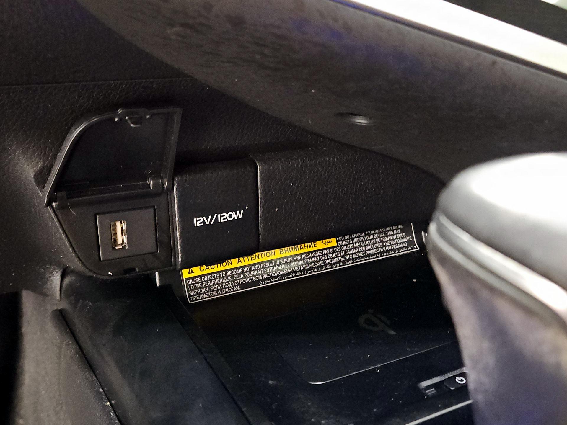 Thumbnail: 2020 Toyota Camry - 18