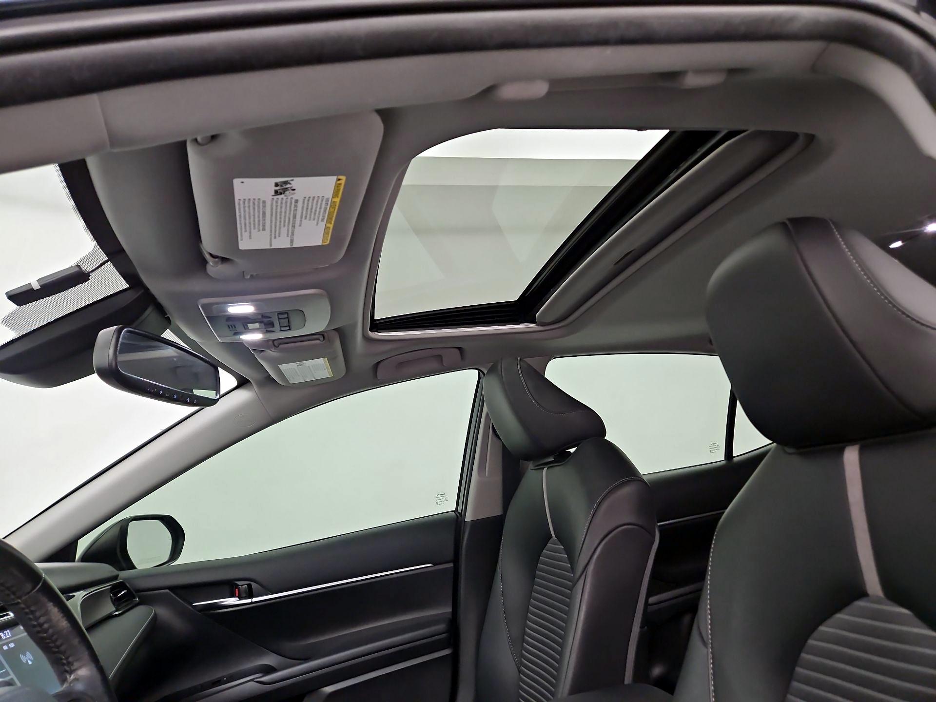 Thumbnail: 2020 Toyota Camry - 19