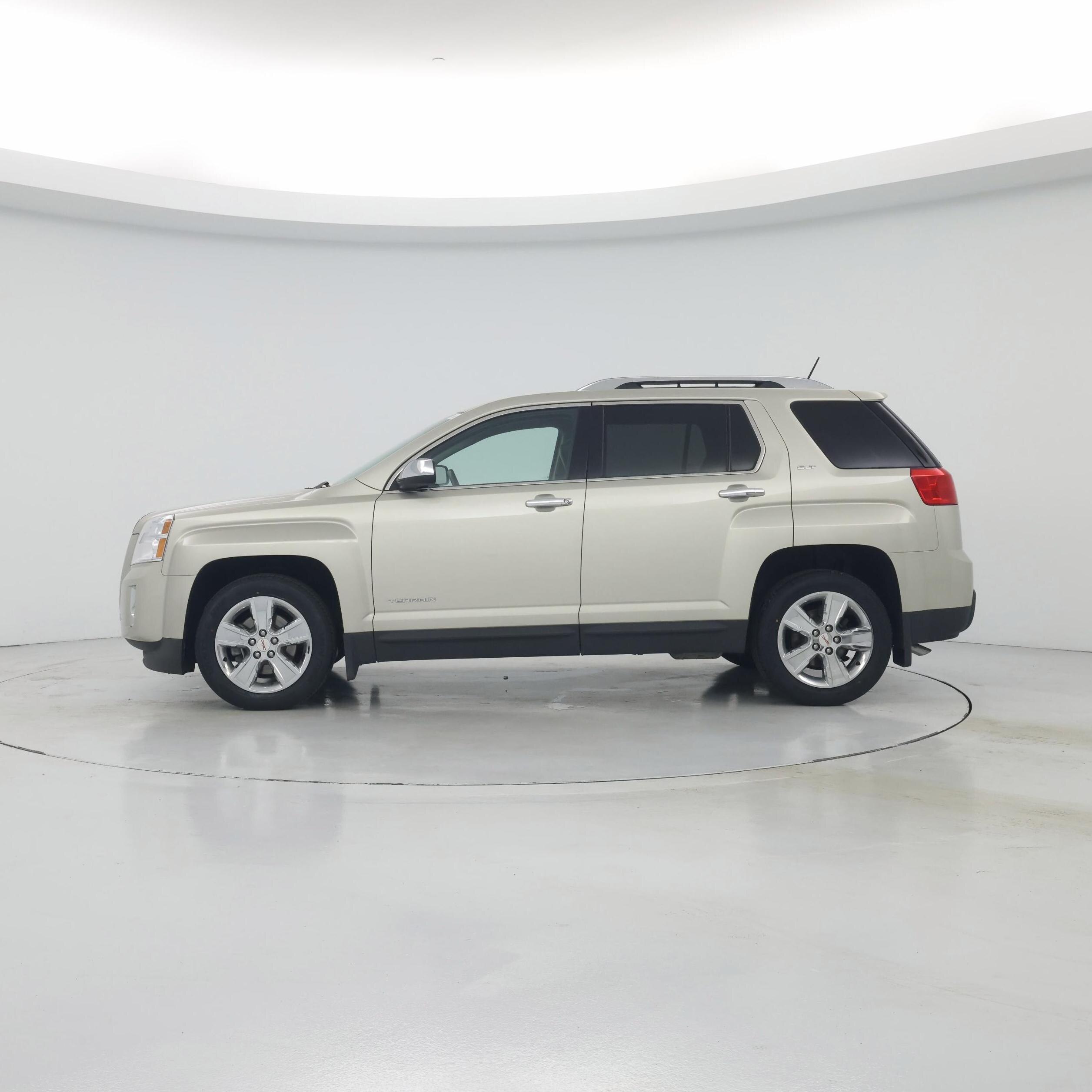 Thumbnail: 2015 GMC Terrain - 3