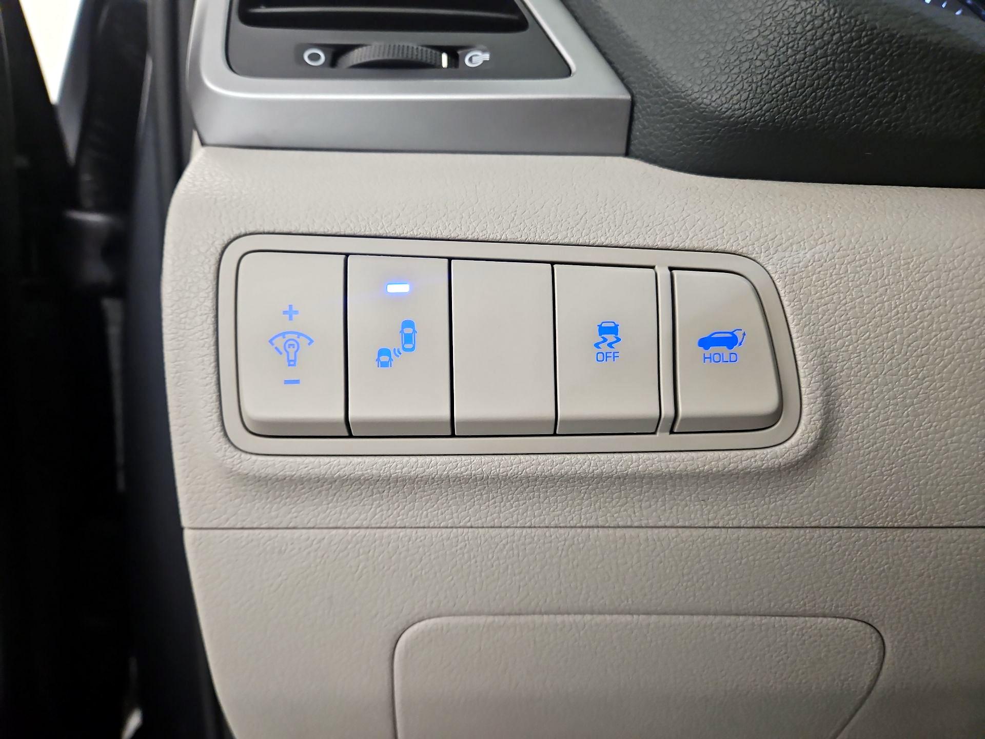 Thumbnail: 2018 Hyundai Tucson - 13